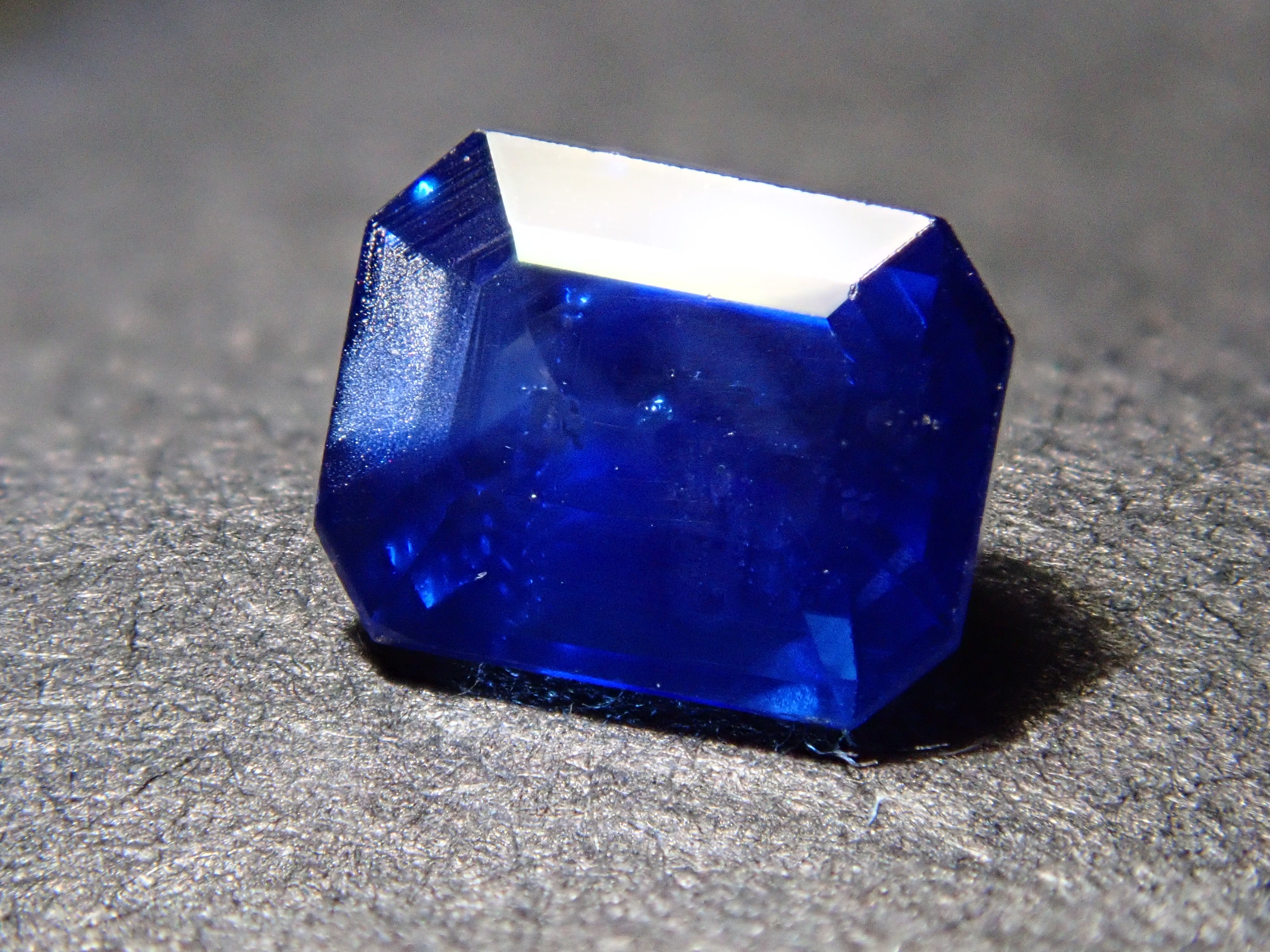 【12562675掲載】スリランカ産ブルーサファイア 0.442ctルース