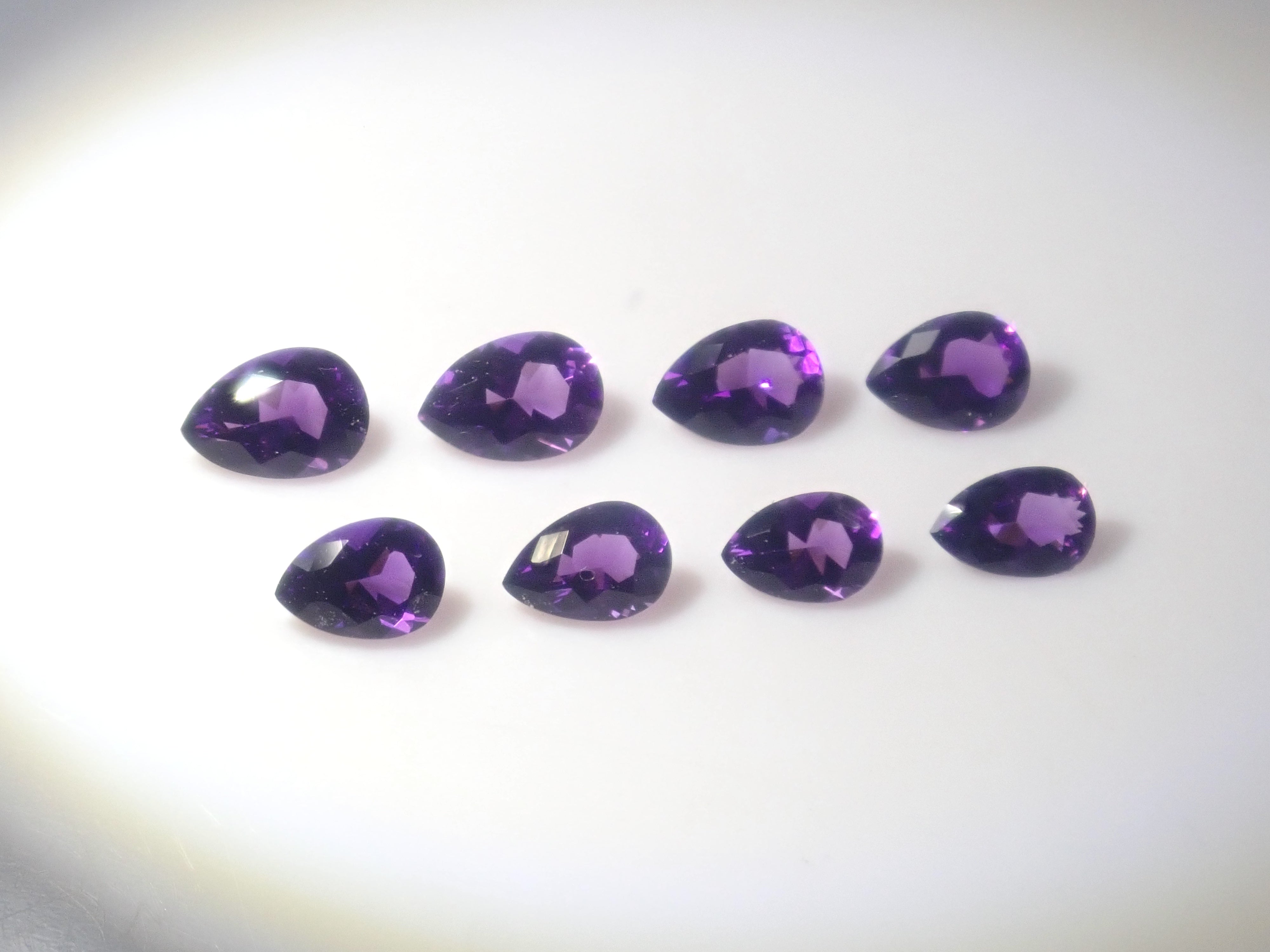 【5/3 22時販売】《限定9石》通常22,800円の中野誠氏の金平糖カット3.49ctやサンジェ氏カットを含むカラーシフトアメジストガチャ《複数購入割引有》