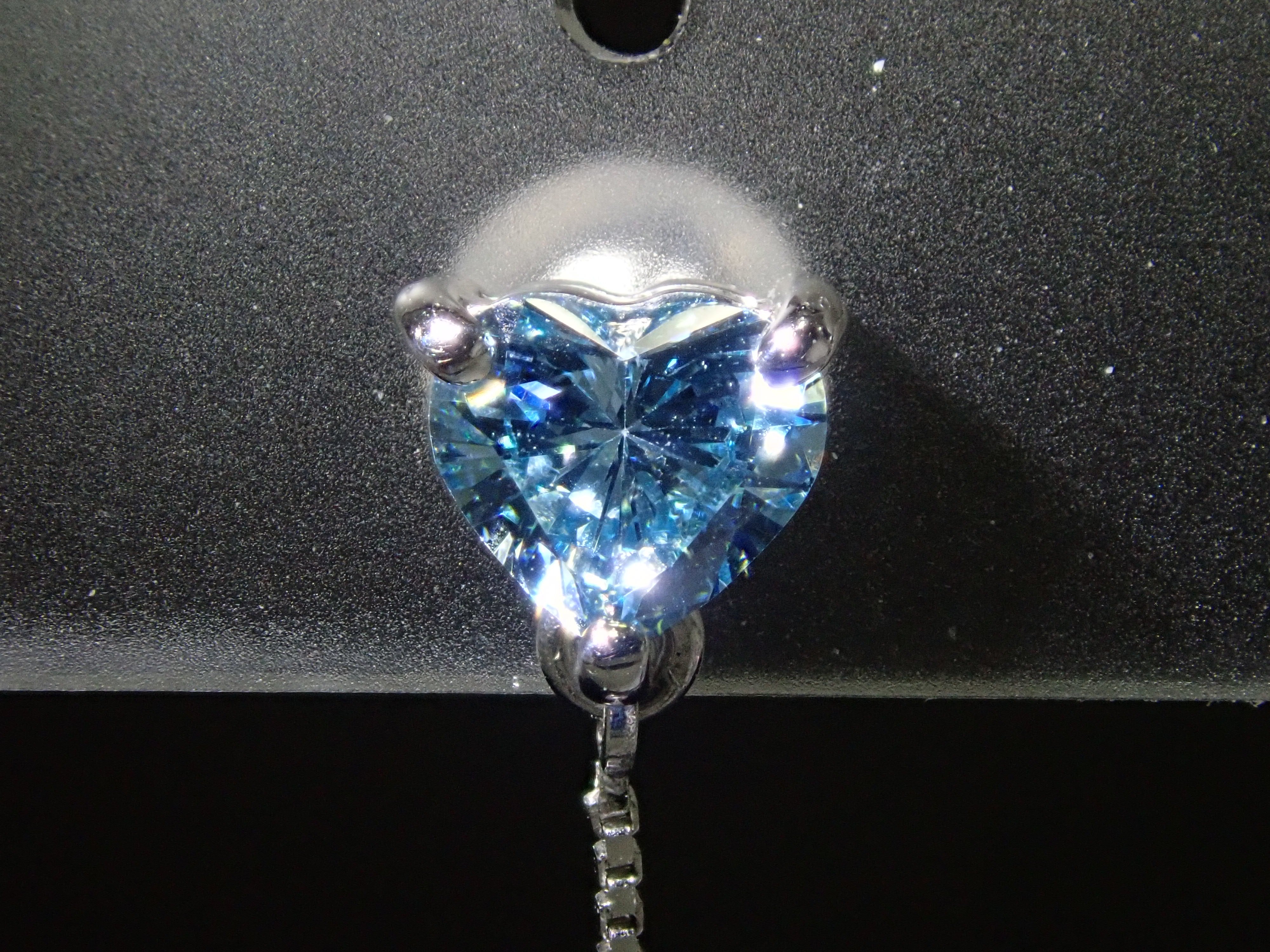 Pt900アイスブルーダイヤモンド0.333ct 0.333ct ピアス