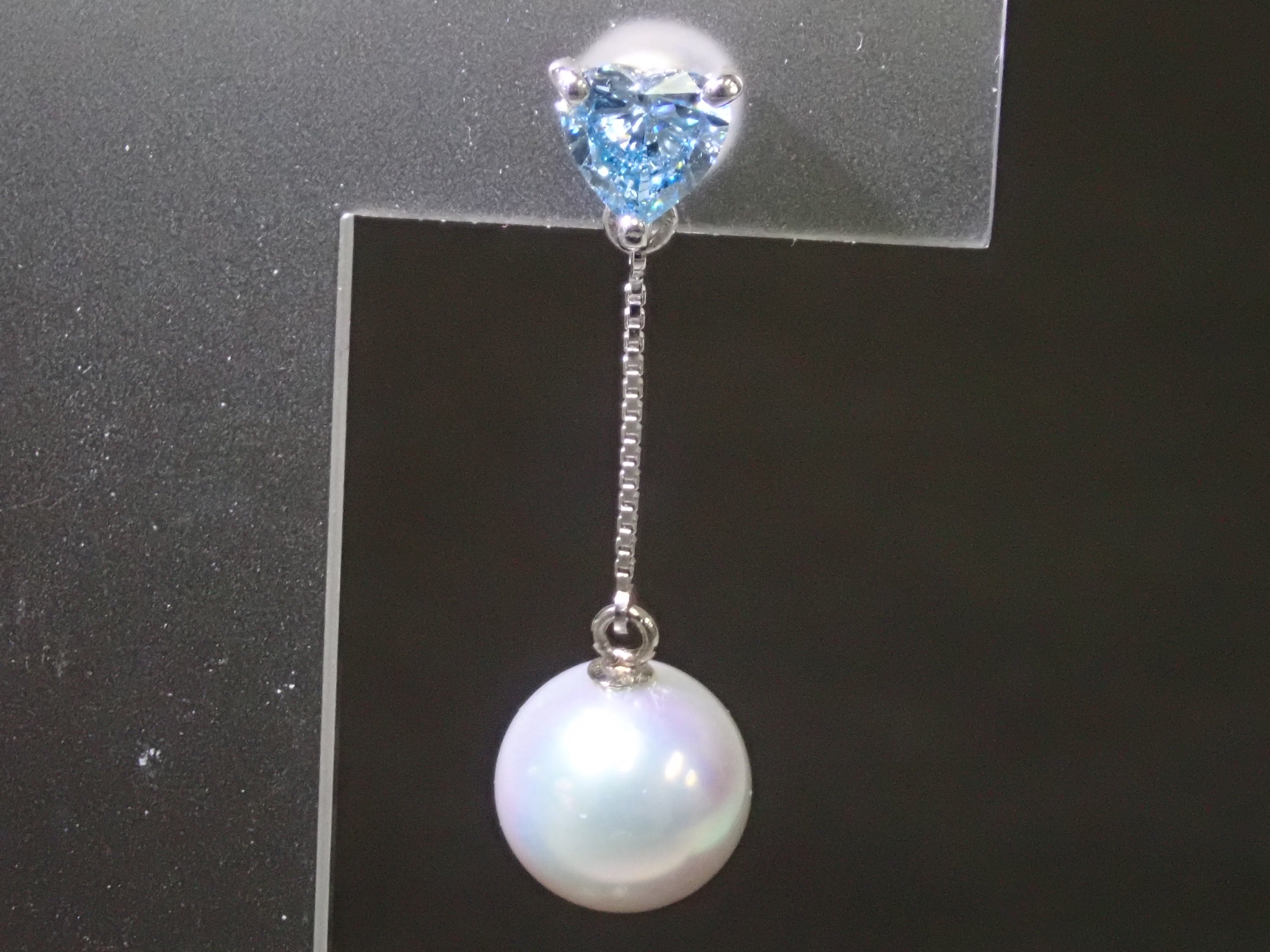 Pt900アイスブルーダイヤモンド0.333ct 0.333ct ピアス