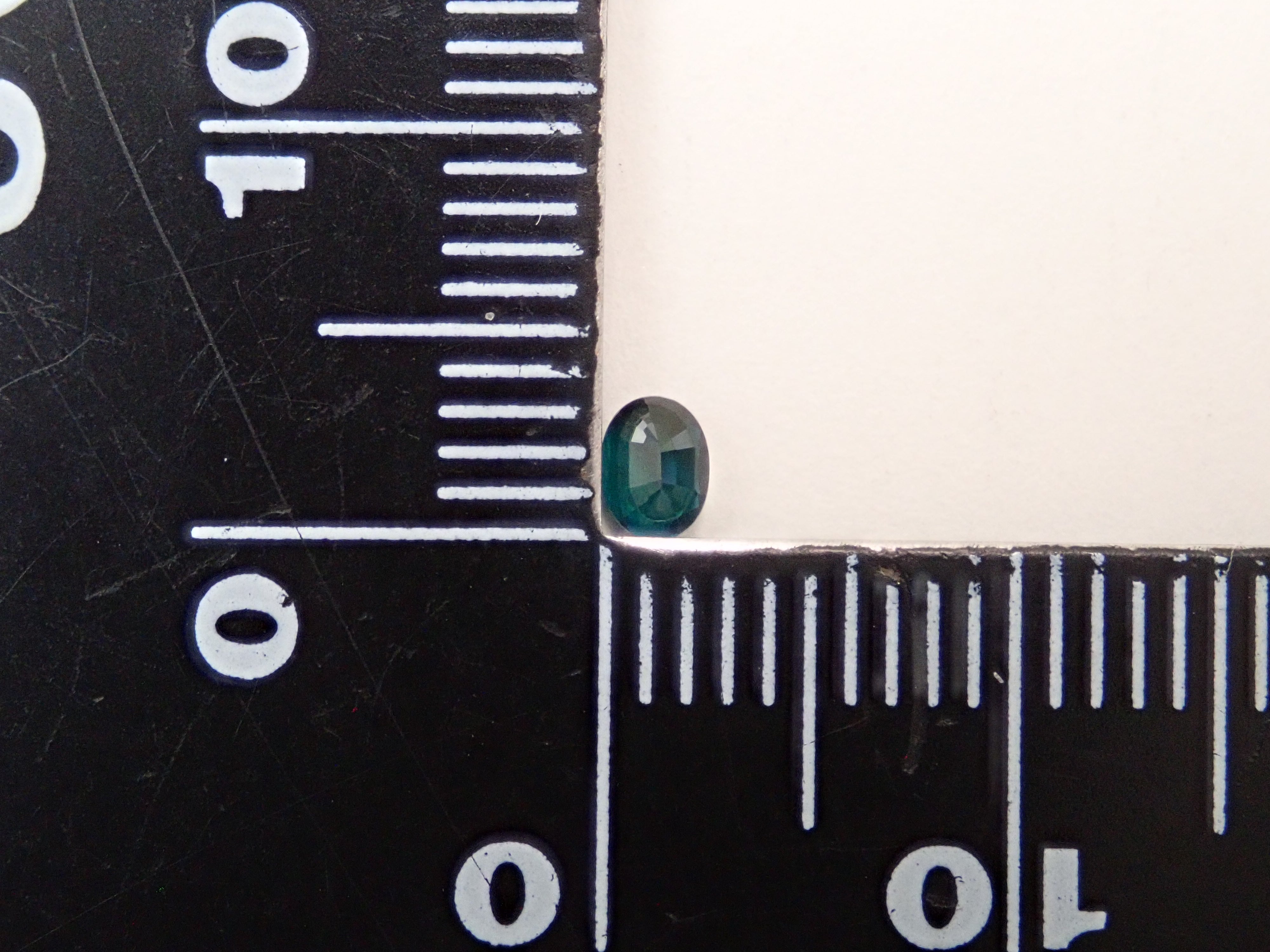 【12562656掲載】マダガスカル産グランディディエライト 0.132ctルース