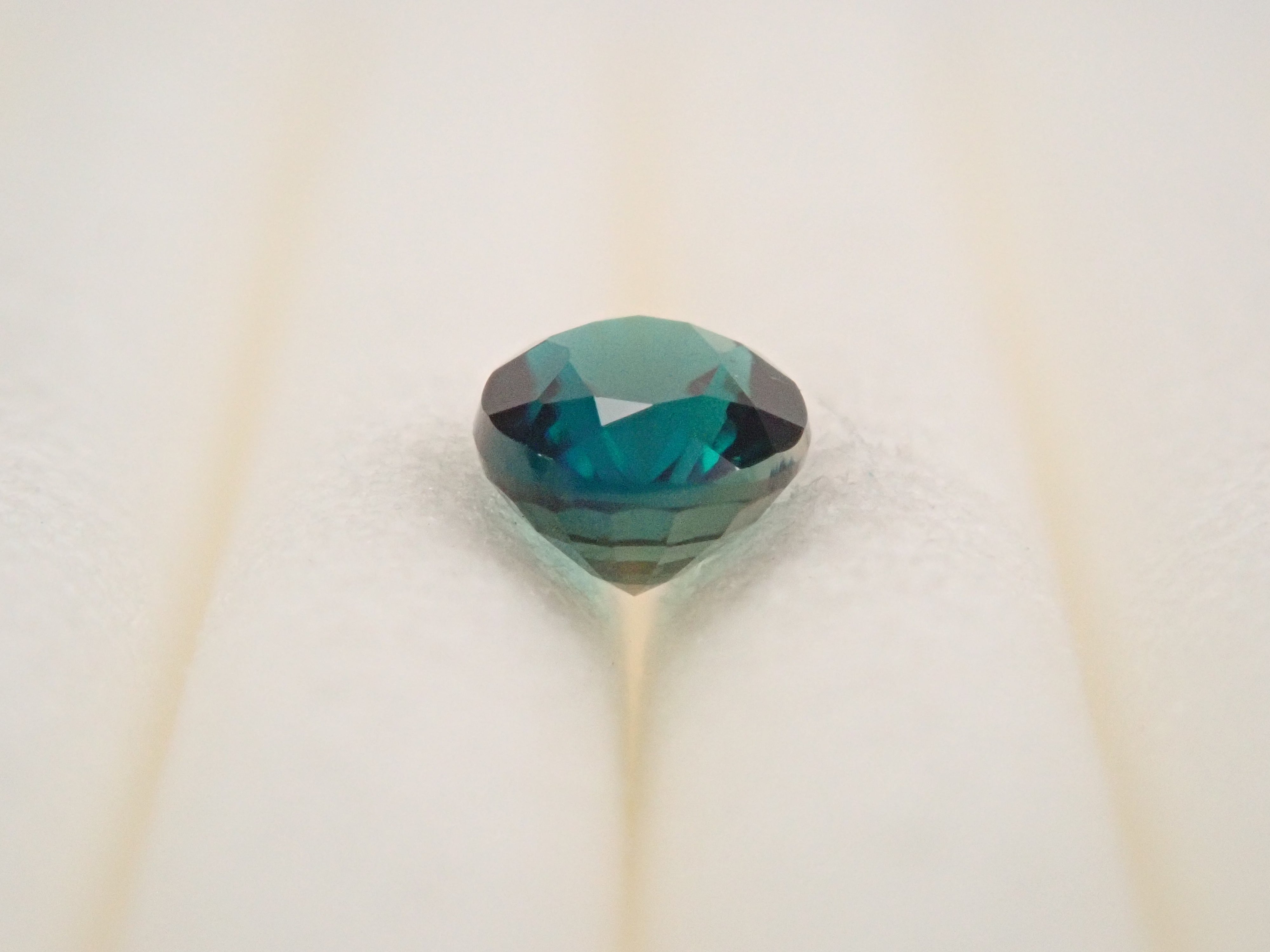 【12562657掲載】マダガスカル産グランディディエライト 0.163ctルース