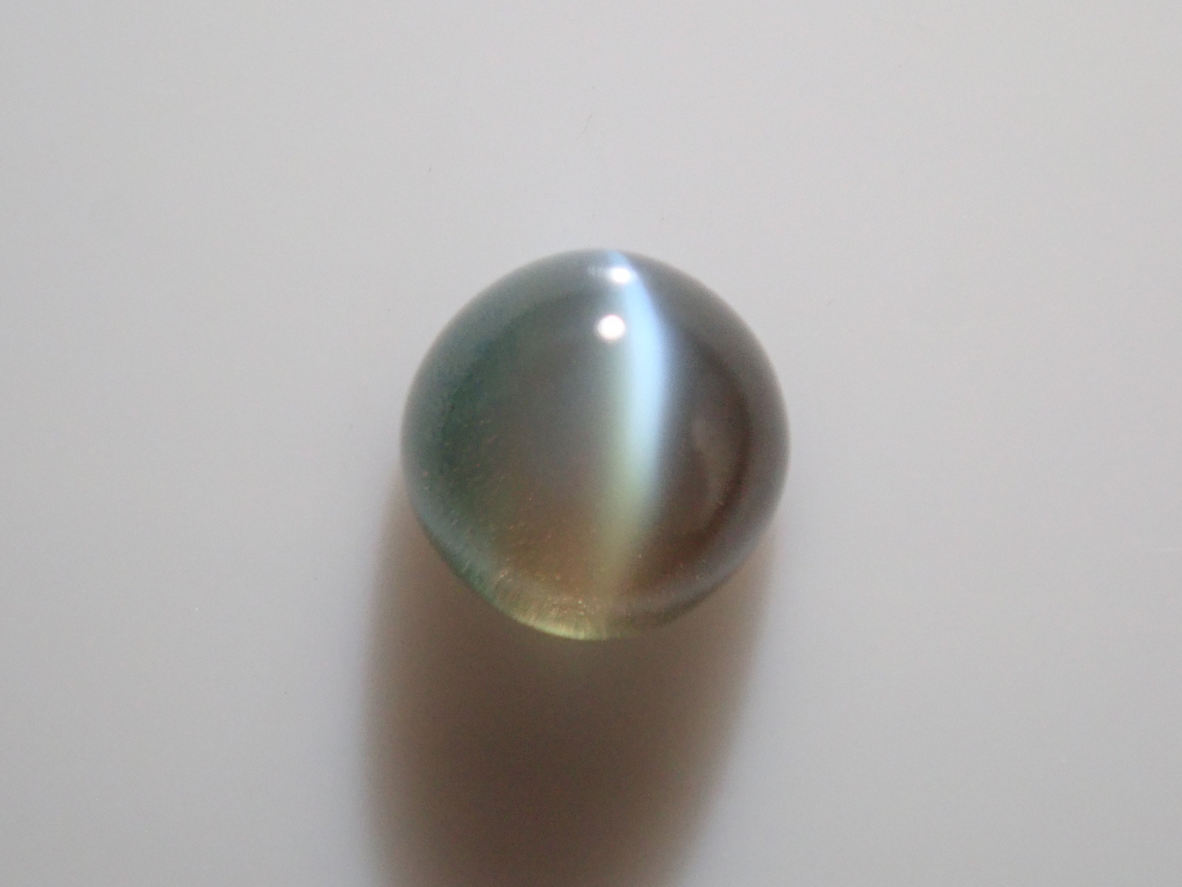 【12562659掲載】ブラジル産アレキサンドライトキャッツアイ 0.111ctルース