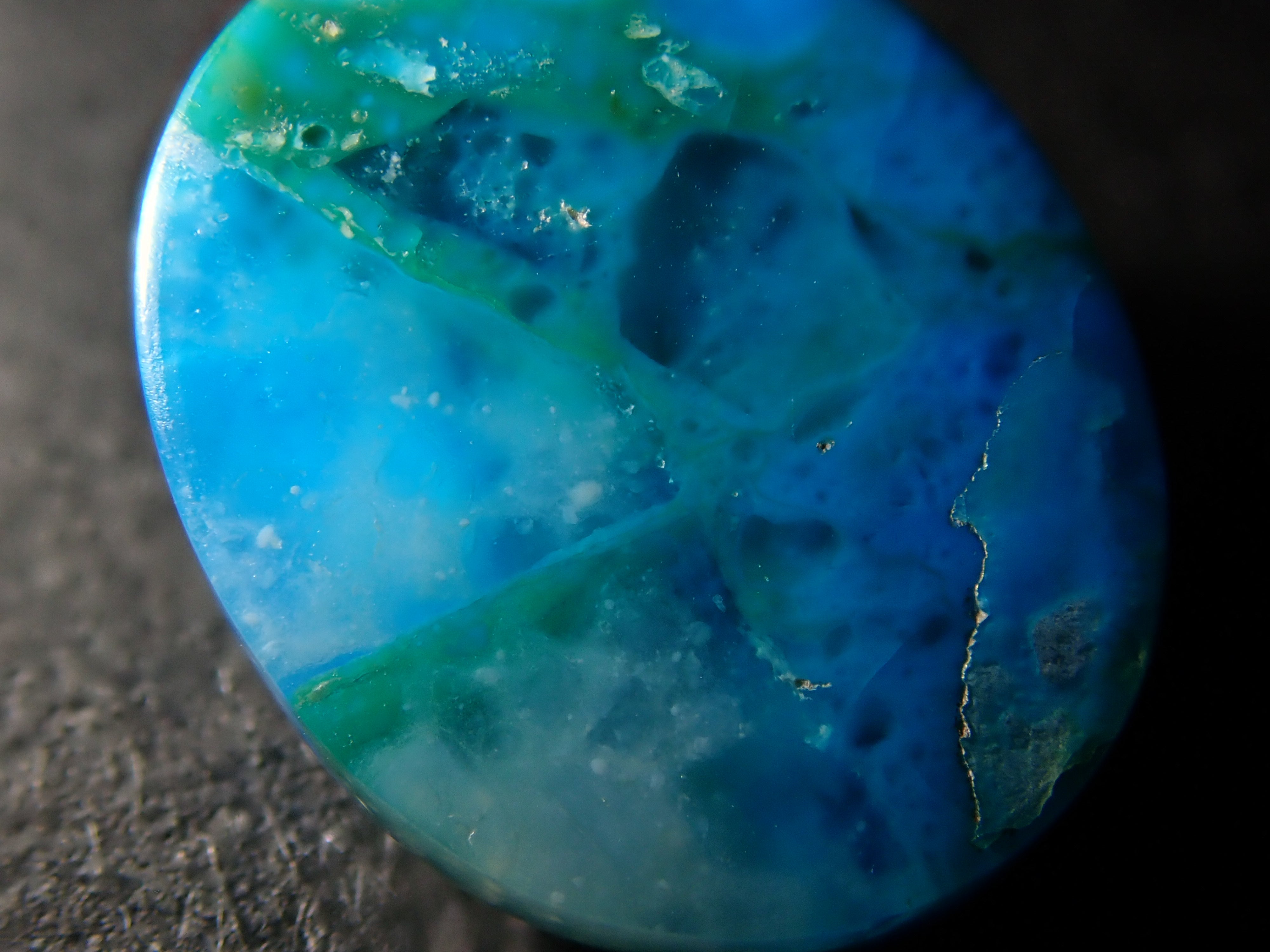 【12562646掲載】ペルー産バイカラーブルーオパール 2.707ctルース