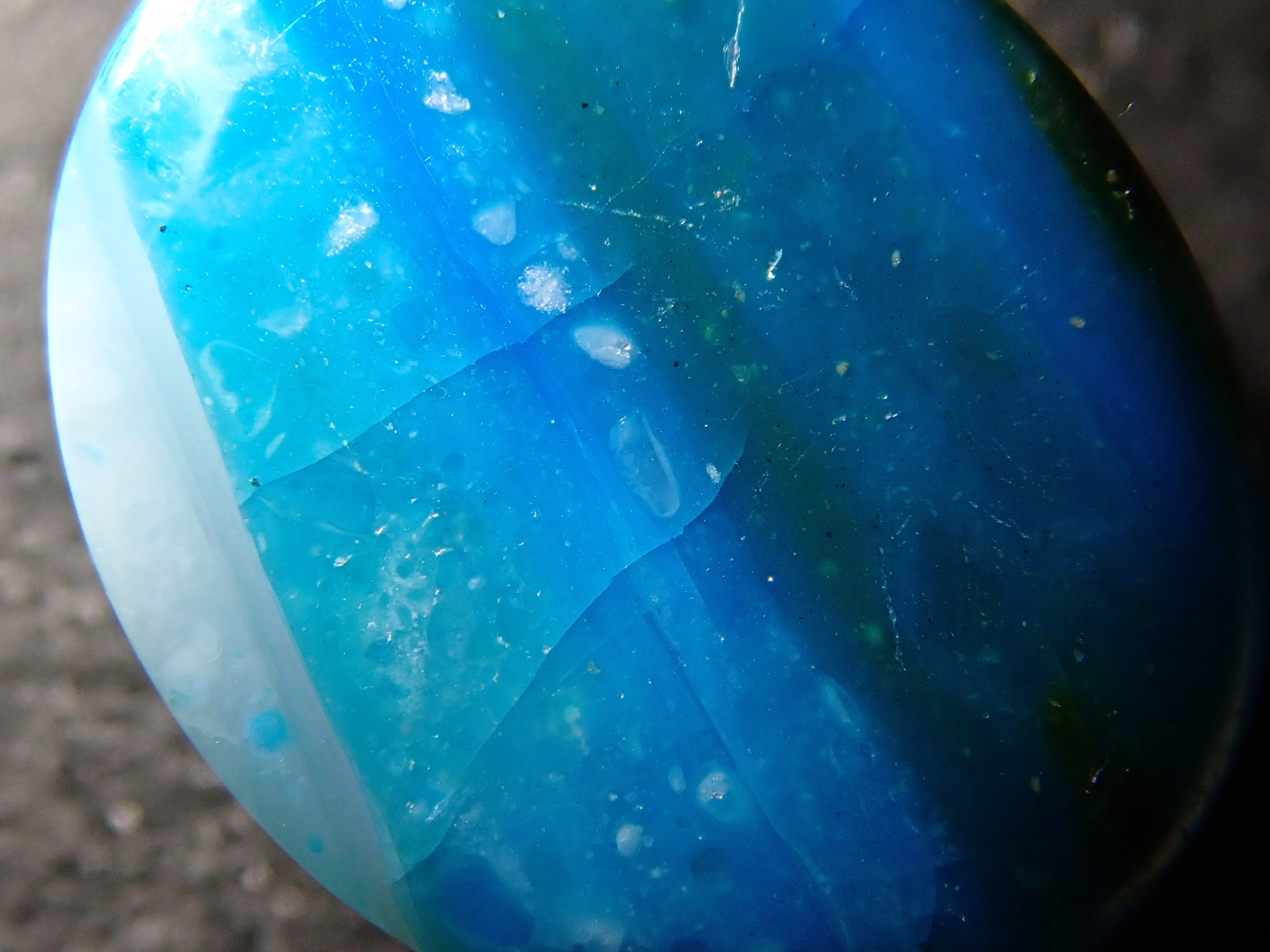 【12562647掲載】ペルー産バイカラーブルーオパール 3.757ctルース