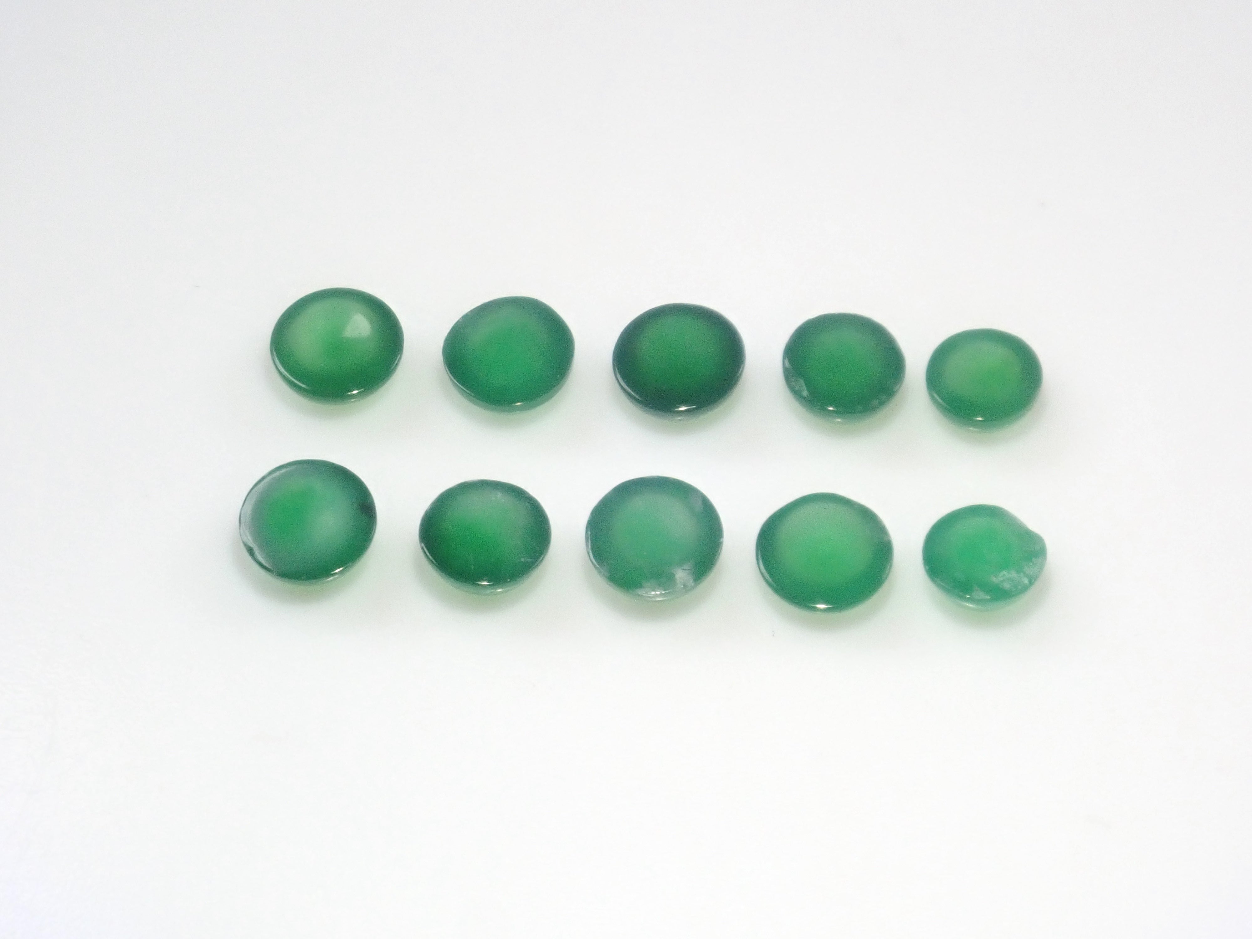 限定10石》グアテマラ産翡翠（鑑別書付き,3～3.5mm）1石ルース《複数