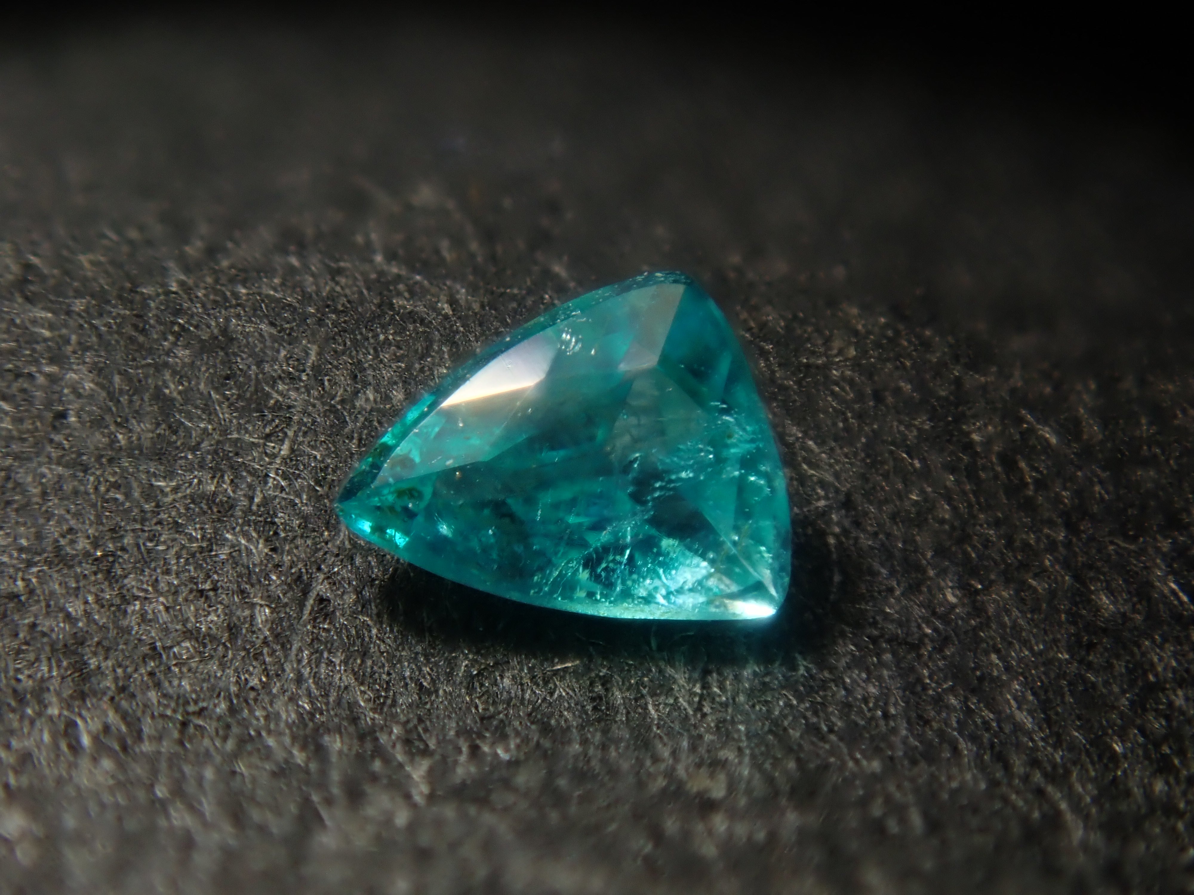 [Sale starts 10PM on 4/25] Limited to 9 Stones! Blue Gem Gacha💎Paraiba Tourmaline (CuO: 2.2%, MnO: 3.5%), Hauyne, Benitoite, Apatite (Multi-purchase discount available)