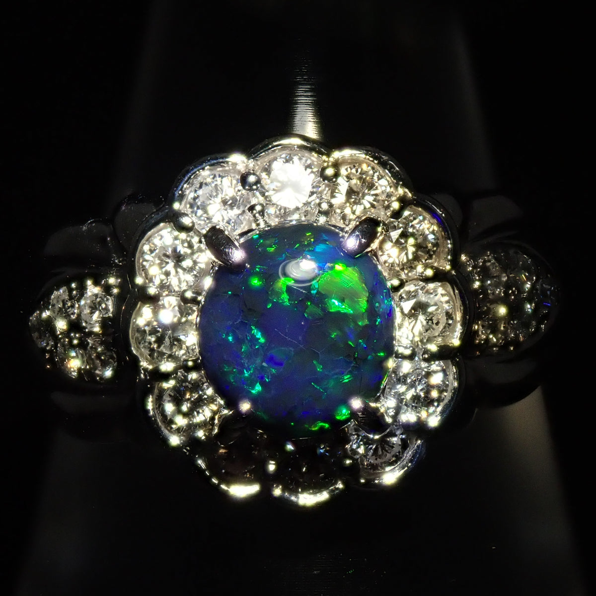 カラフリ】Pt900 ブラックオパール 0.83ct リング