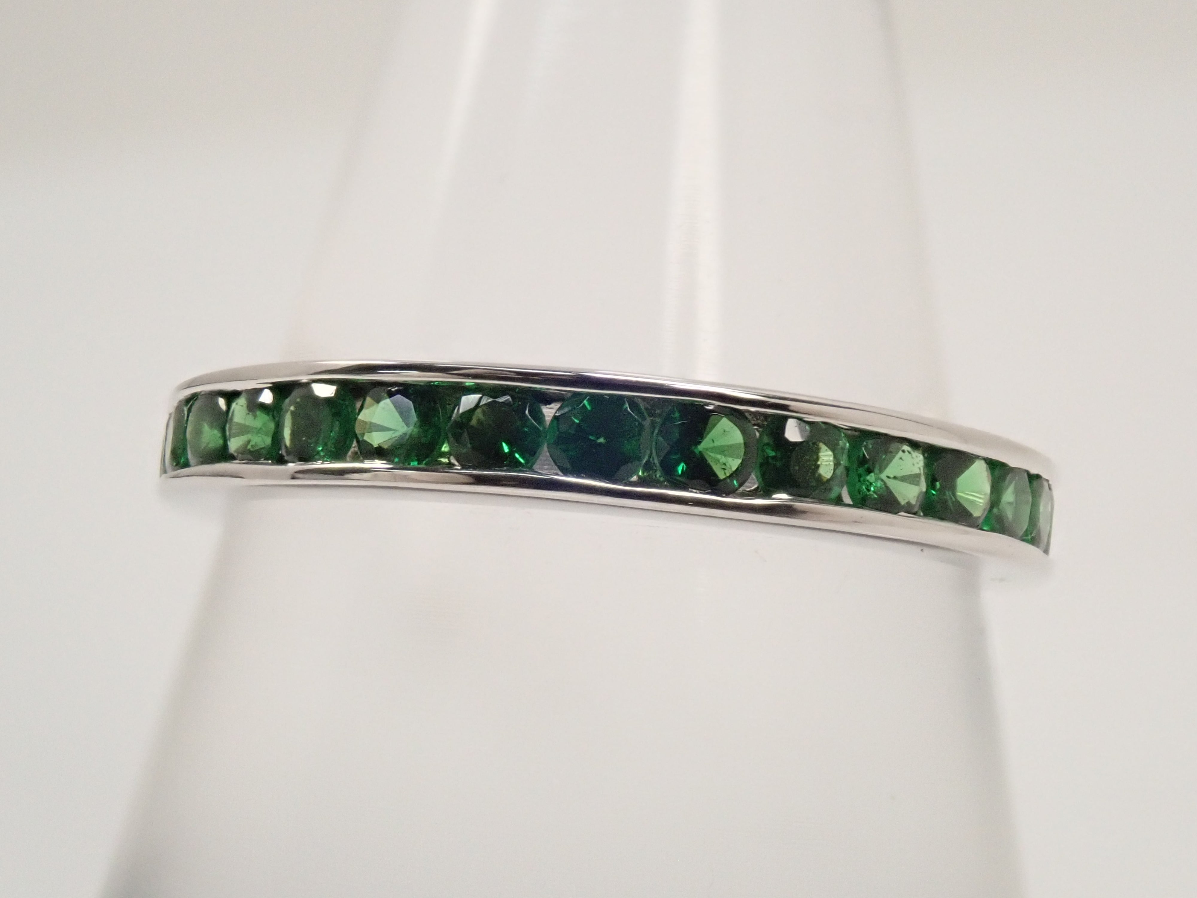 【22602546掲載】【カラフリ】K18WG ツァボライト 0.57ctct リング