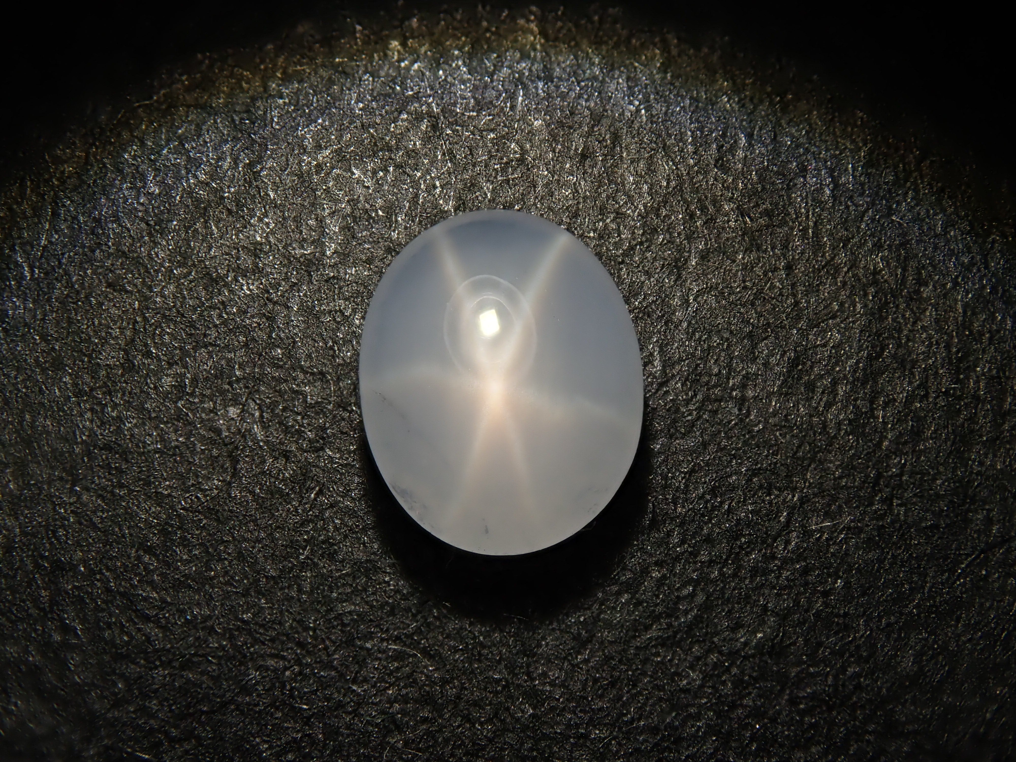 【12562518掲載】スリランカ産非加熱スターサファイア 0.403ctルース