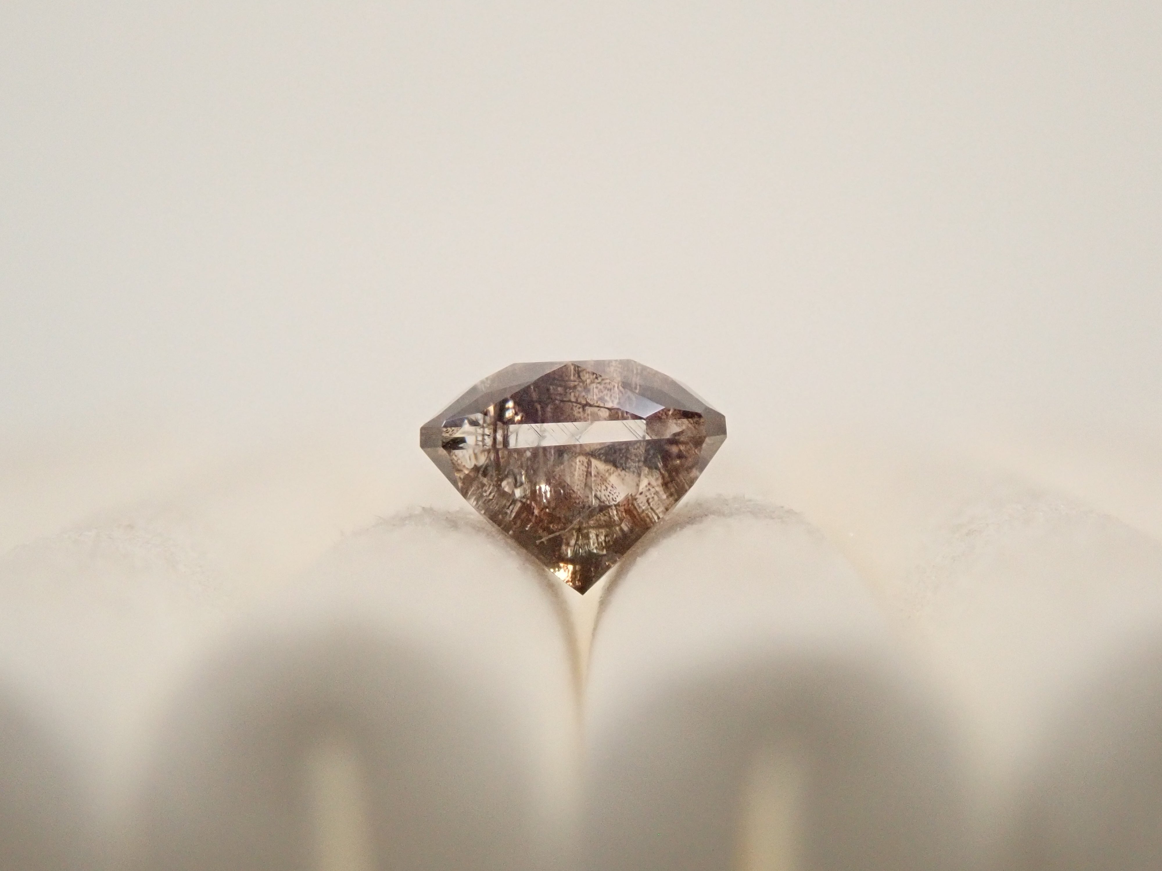 【12561280掲載】ブラジル産レインボースキャポライト 0.393ctルース