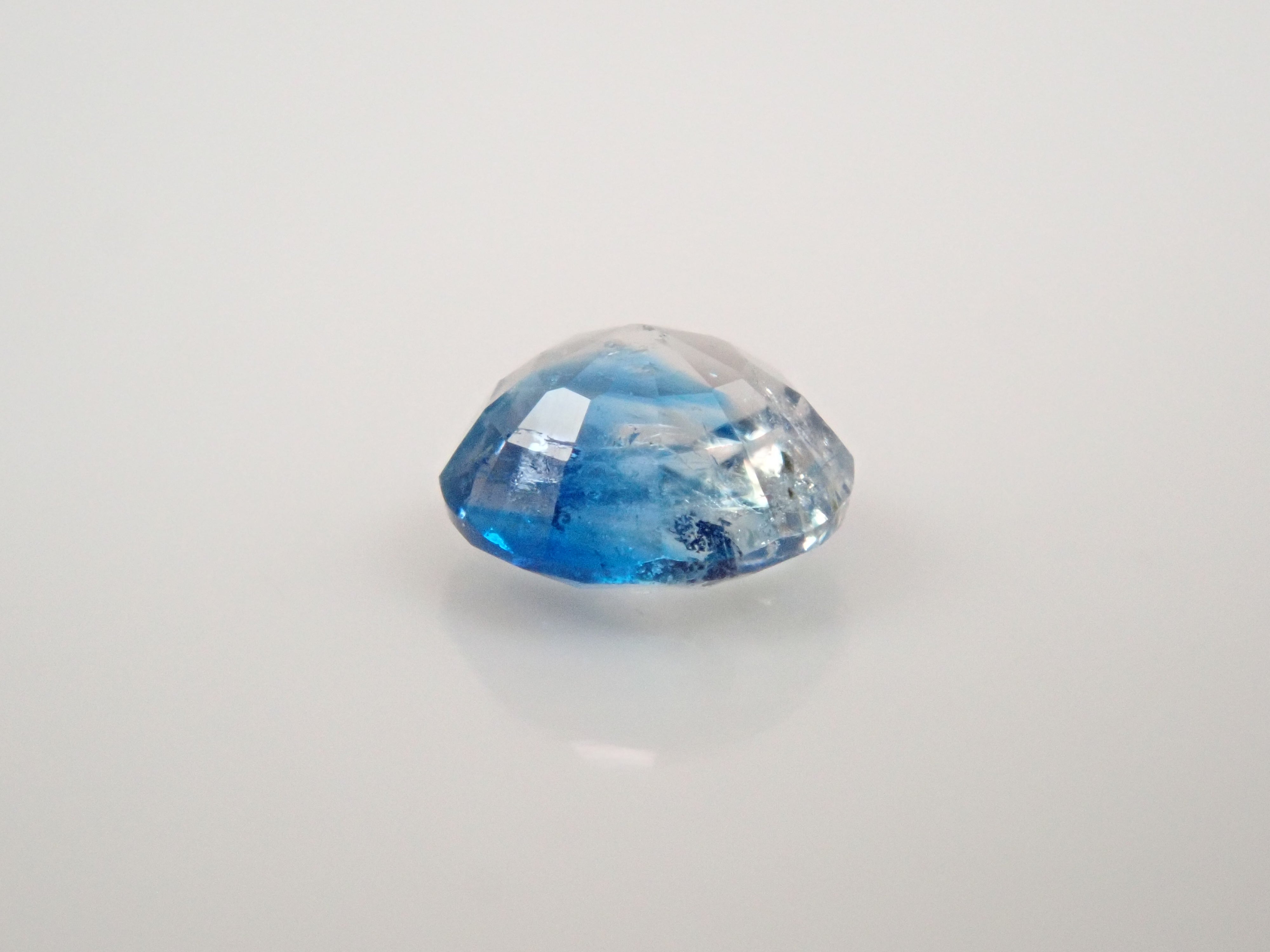 Posted on 12562669] Bicolor Eucase from Zimbabwe 0.106ct Loose