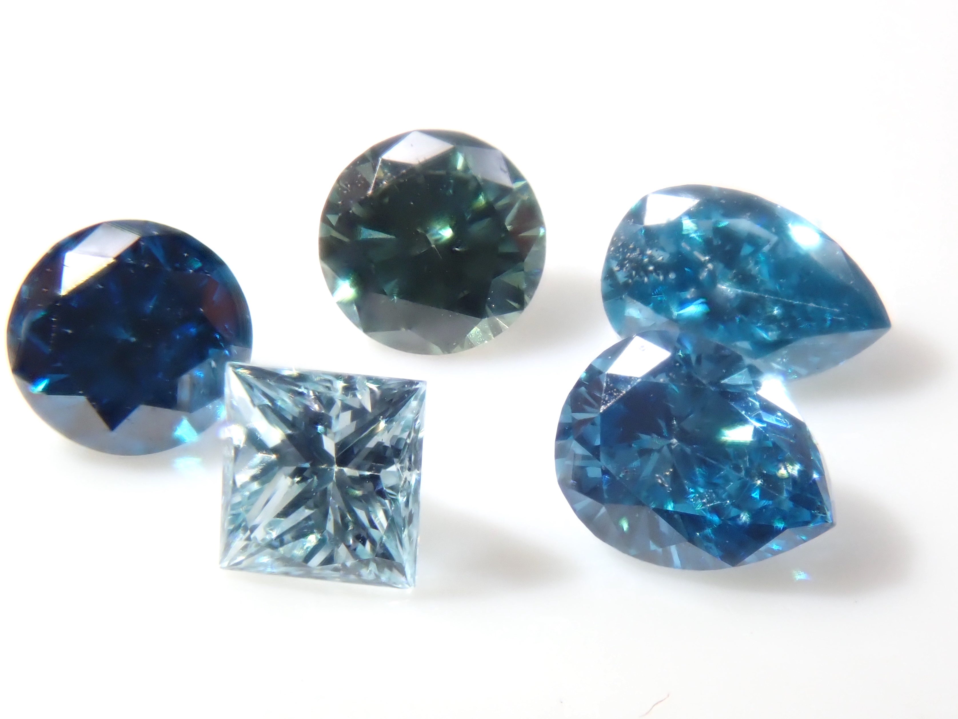 Limited to 10 stones: London Blue Diamond Gacha Loose Stone (including 3.6mm, VS-SI grade equivalent, treated) [Multiple purchase discounts available]
