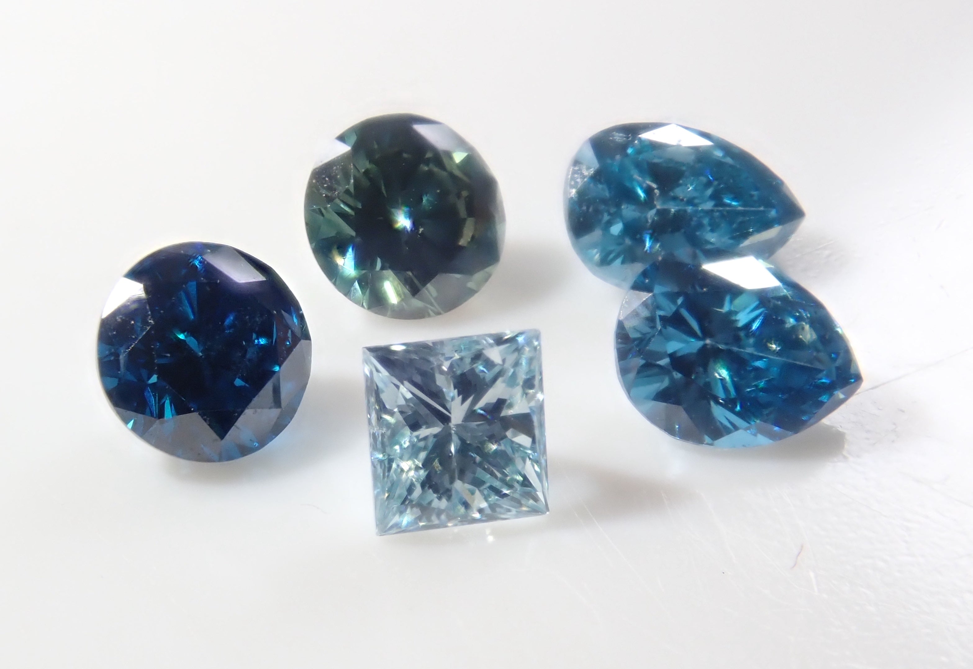 Limited to 10 stones: London Blue Diamond Gacha Loose Stone (including 3.6mm, VS-SI grade equivalent, treated) [Multiple purchase discounts available]