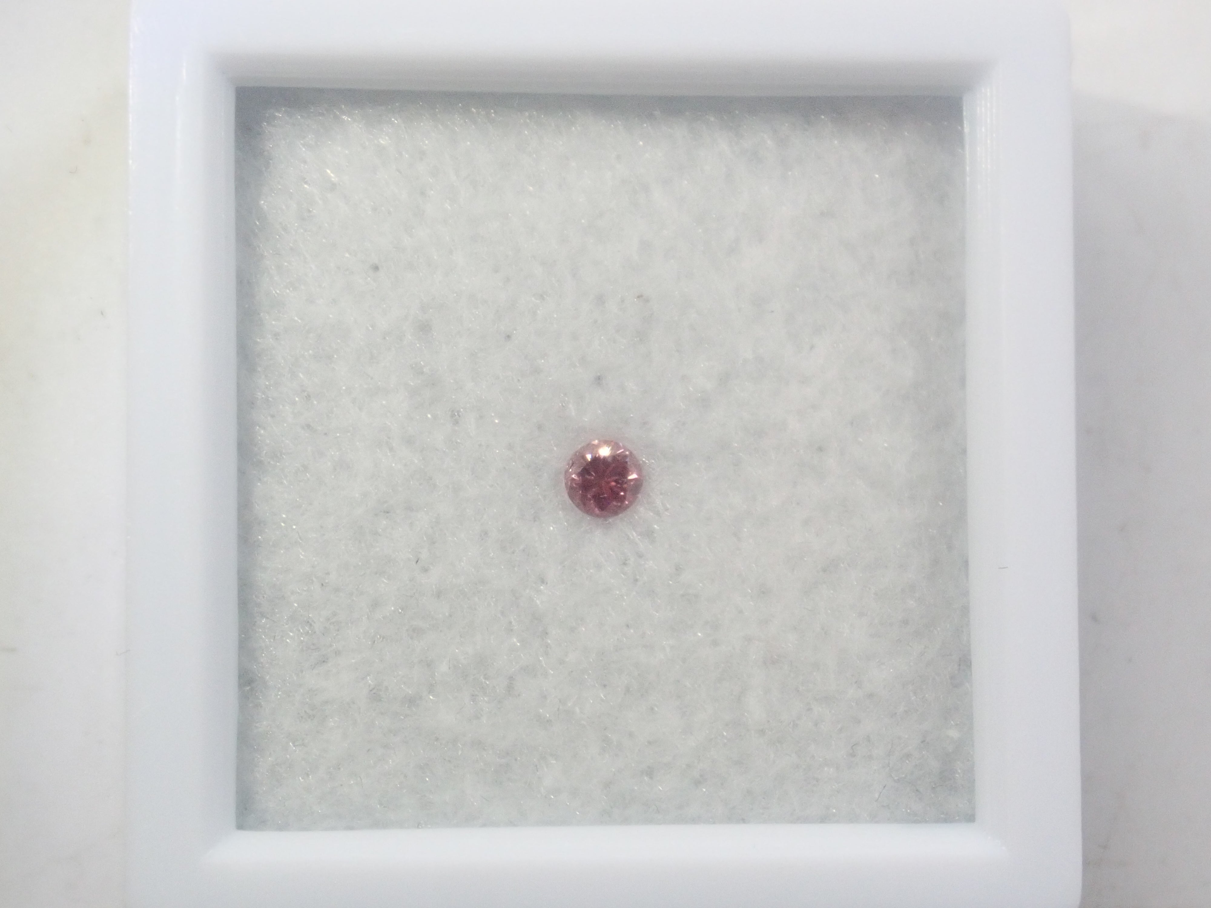 《Limited Edition - Pop-up Event Special》Gem Gacha 💎 Win gems such as red sapphire with a certificate, chameleon diamond, imperial topaz, alexandrite, and gems polished by Mr. Sanje. 《Multiple Purchase Discount Available》