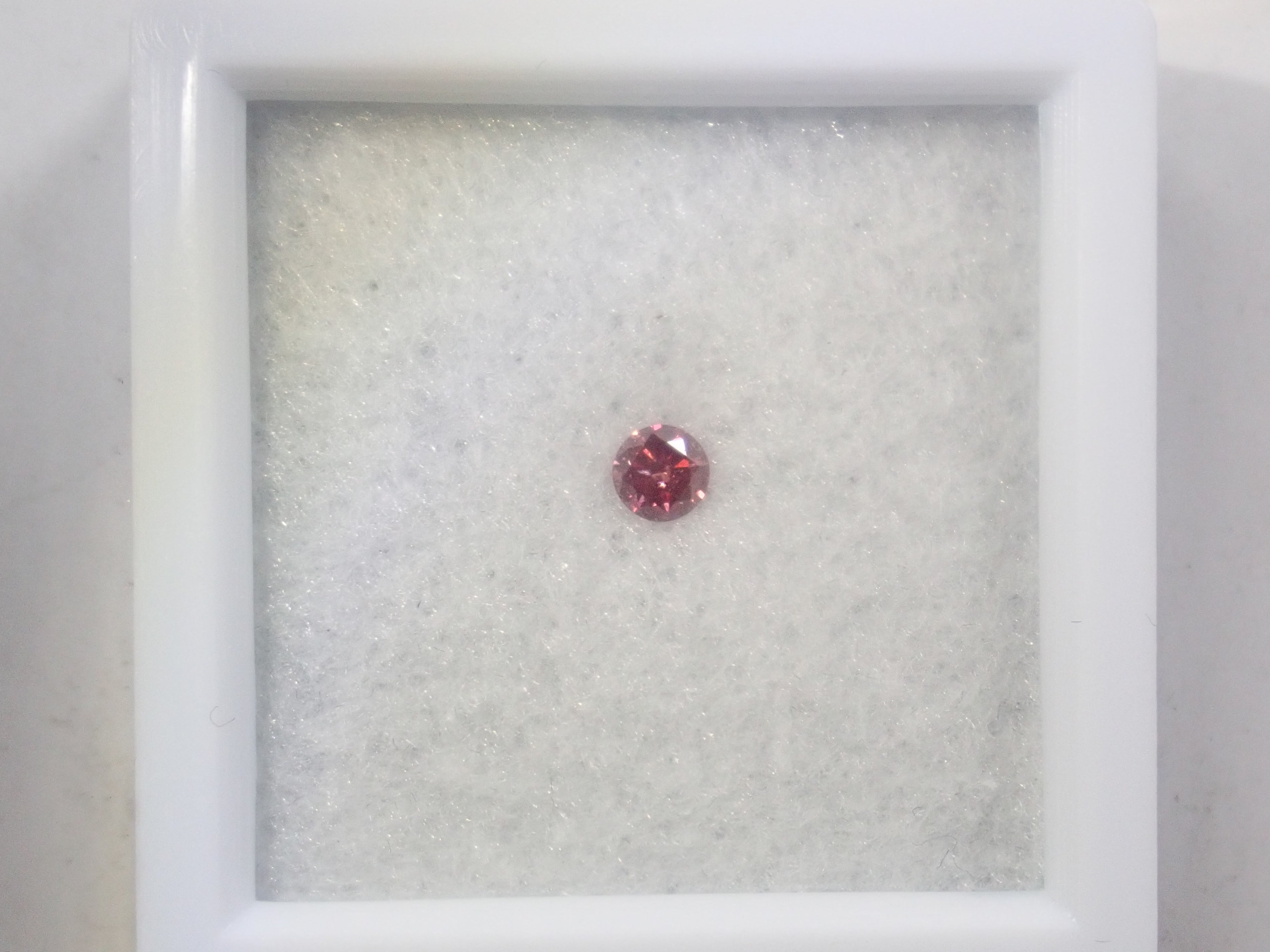 《Limited Edition - Pop-up Event Special》Gem Gacha 💎 Win gems such as red sapphire with a certificate, chameleon diamond, imperial topaz, alexandrite, and gems polished by Mr. Sanje. 《Multiple Purchase Discount Available》