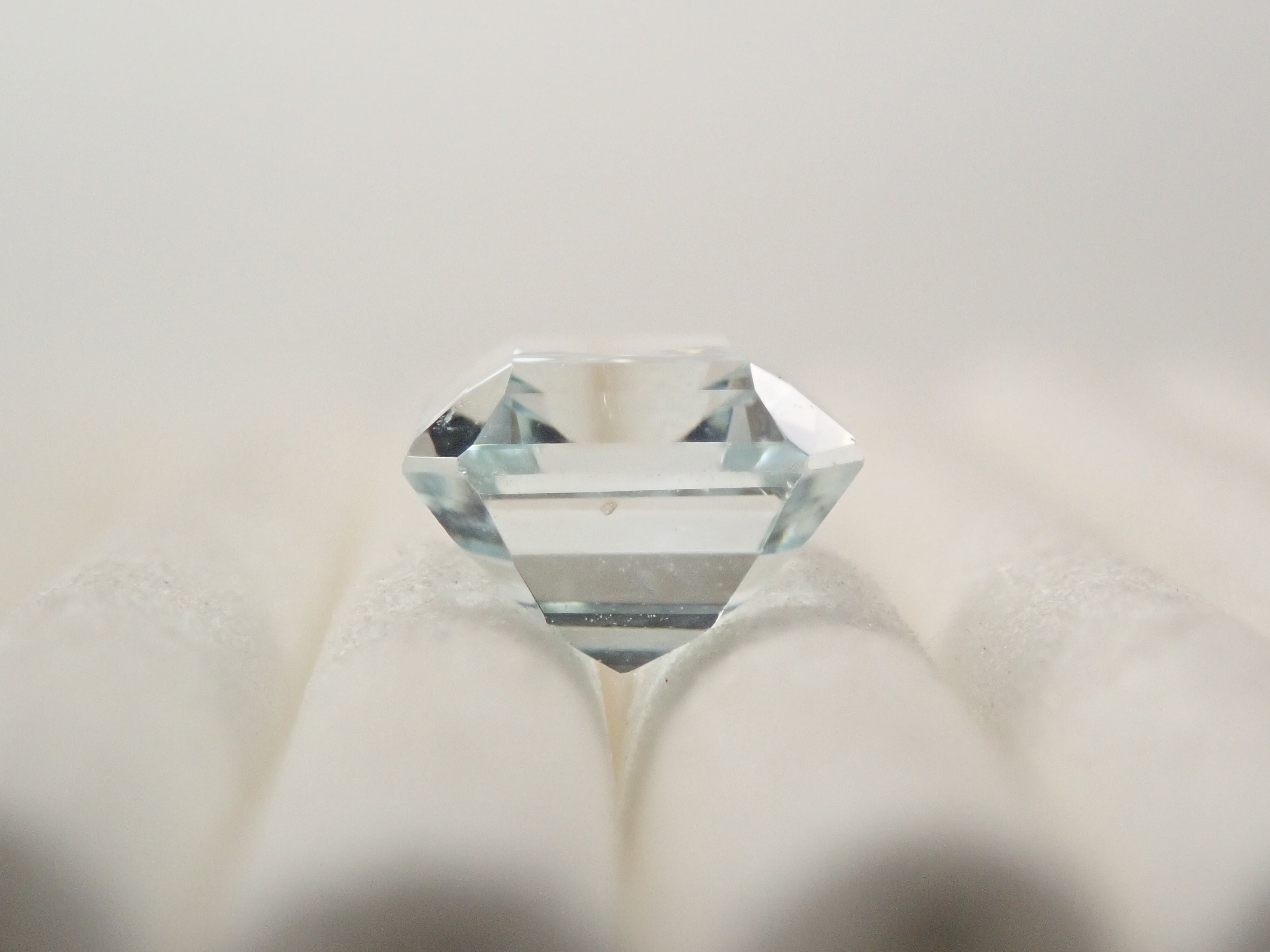 ブラジル産バイカラートパーズ 1.789ctルース