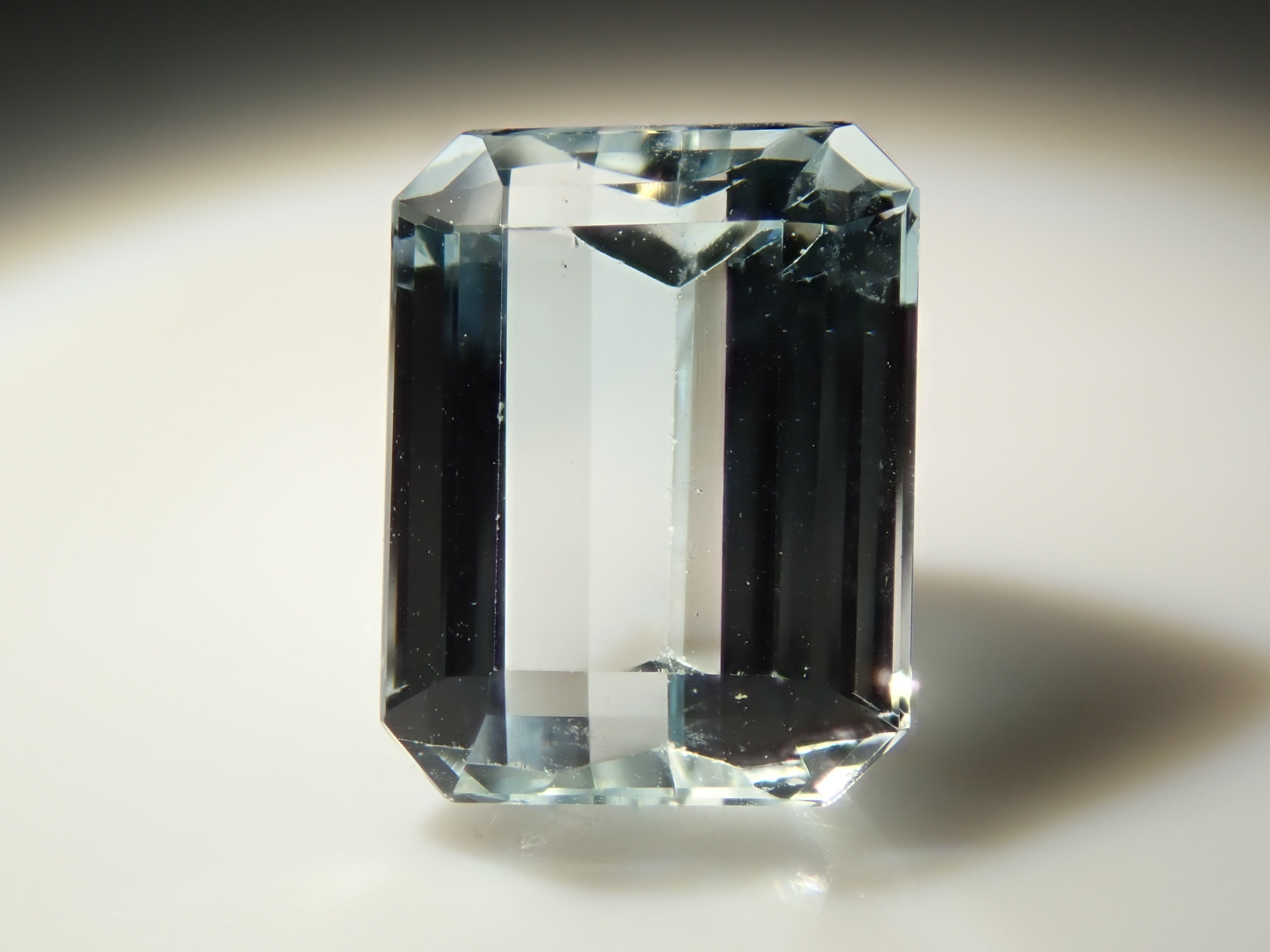 ブラジル産バイカラートパーズ 1.789ctルース