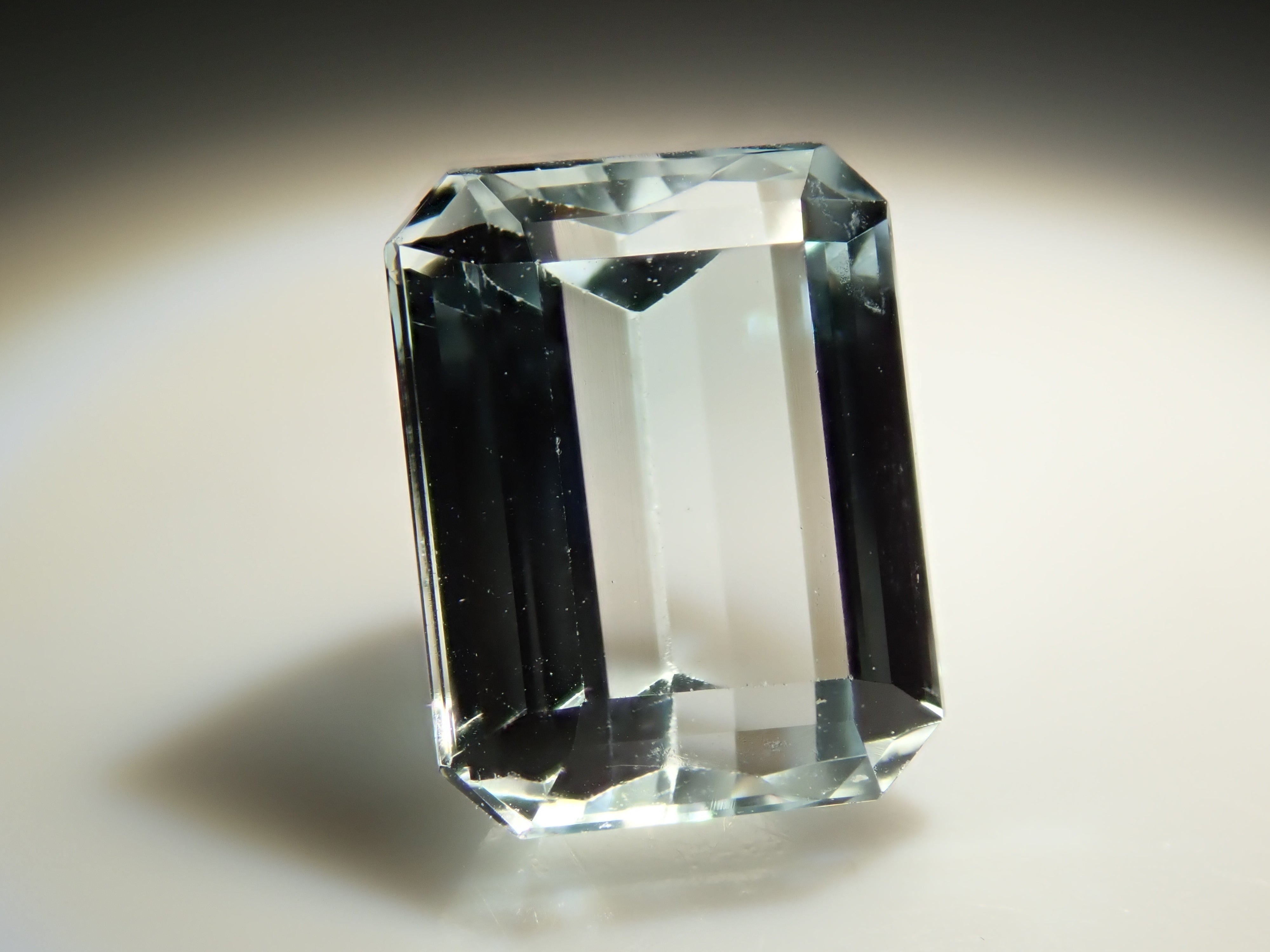 ブラジル産バイカラートパーズ 1.789ctルース