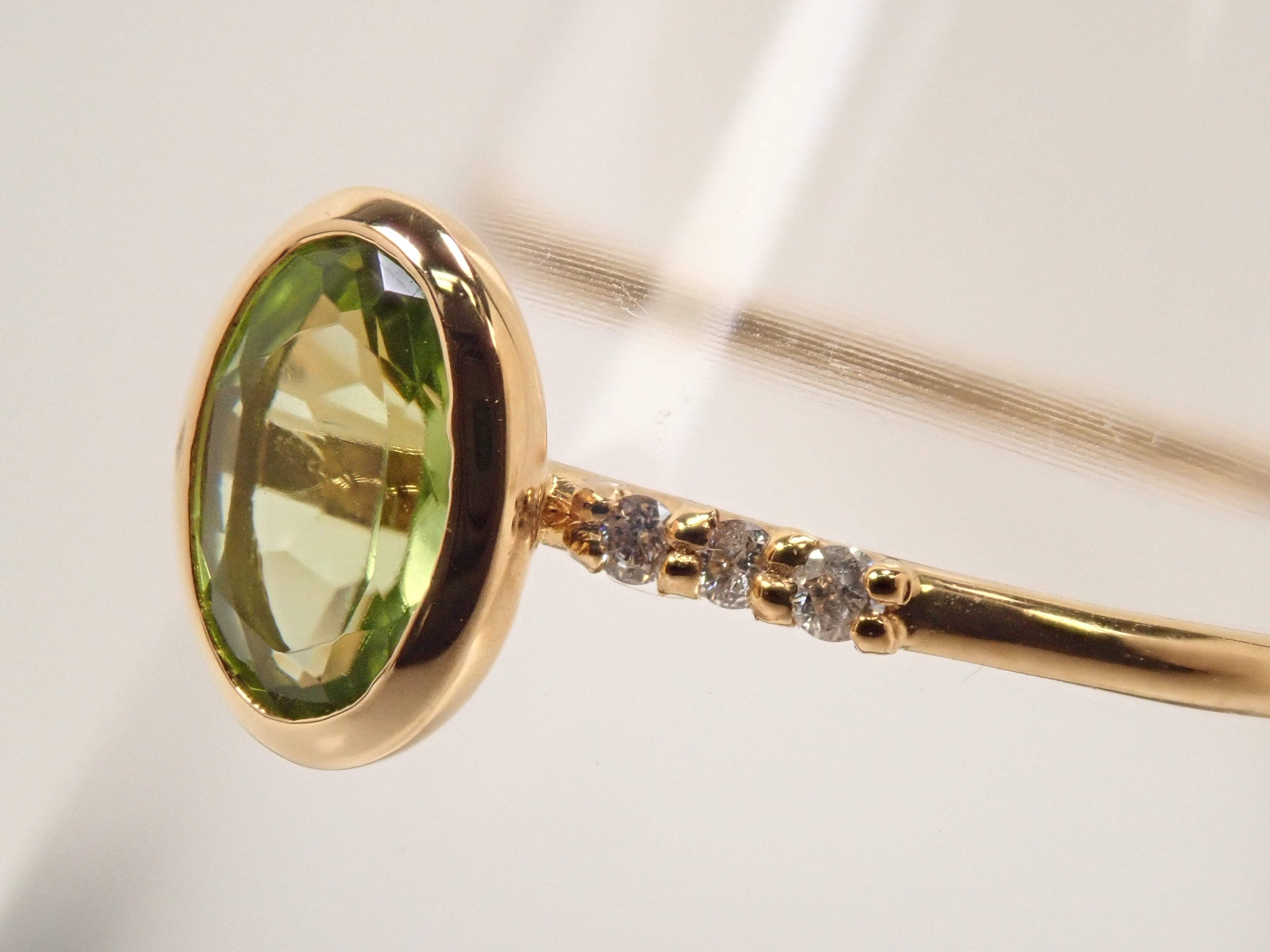 【22602554掲載】K18 ペリドット リング