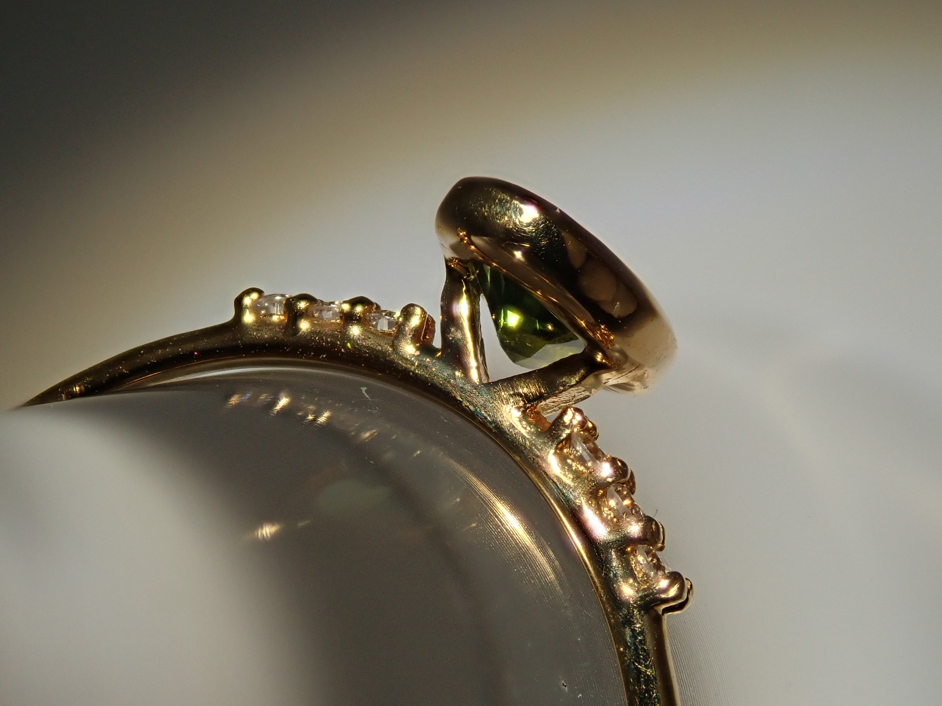 【22602554掲載】K18 ペリドット リング