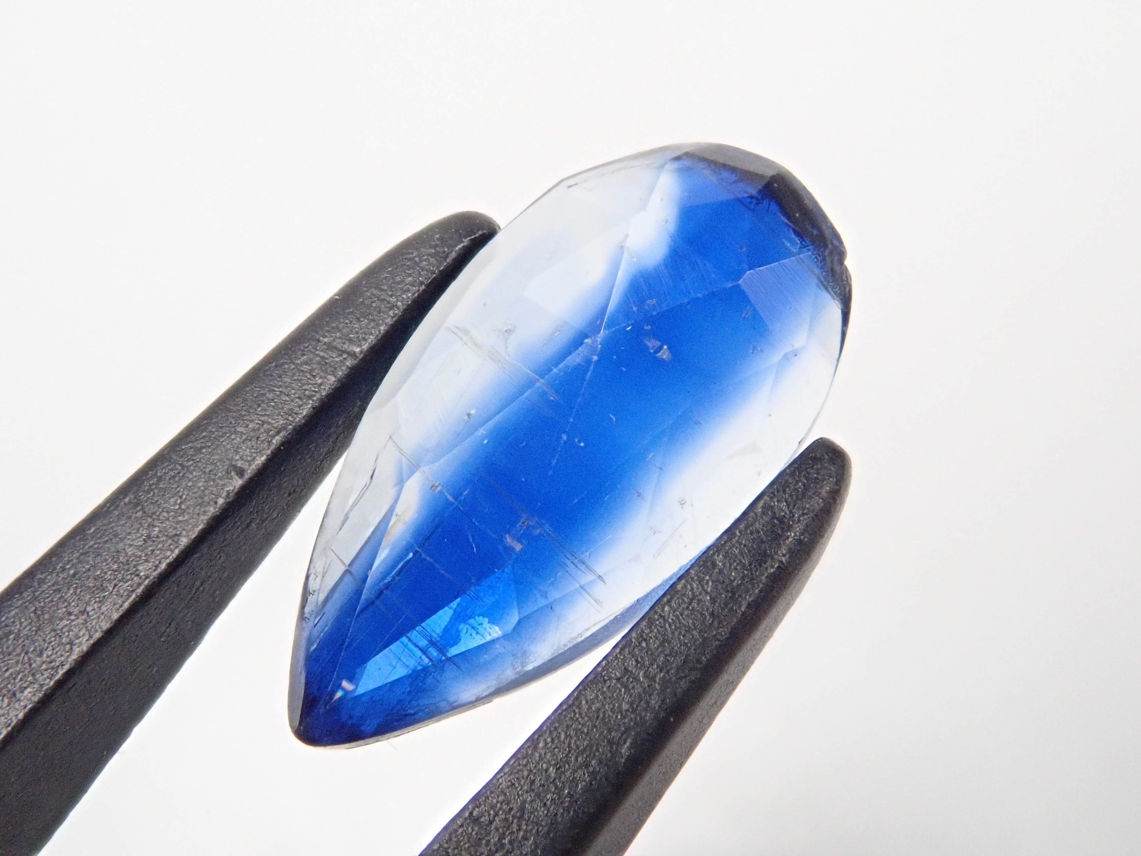 アメリカ小学生裸 バイカラーカイヤナイト 0.987ctルース