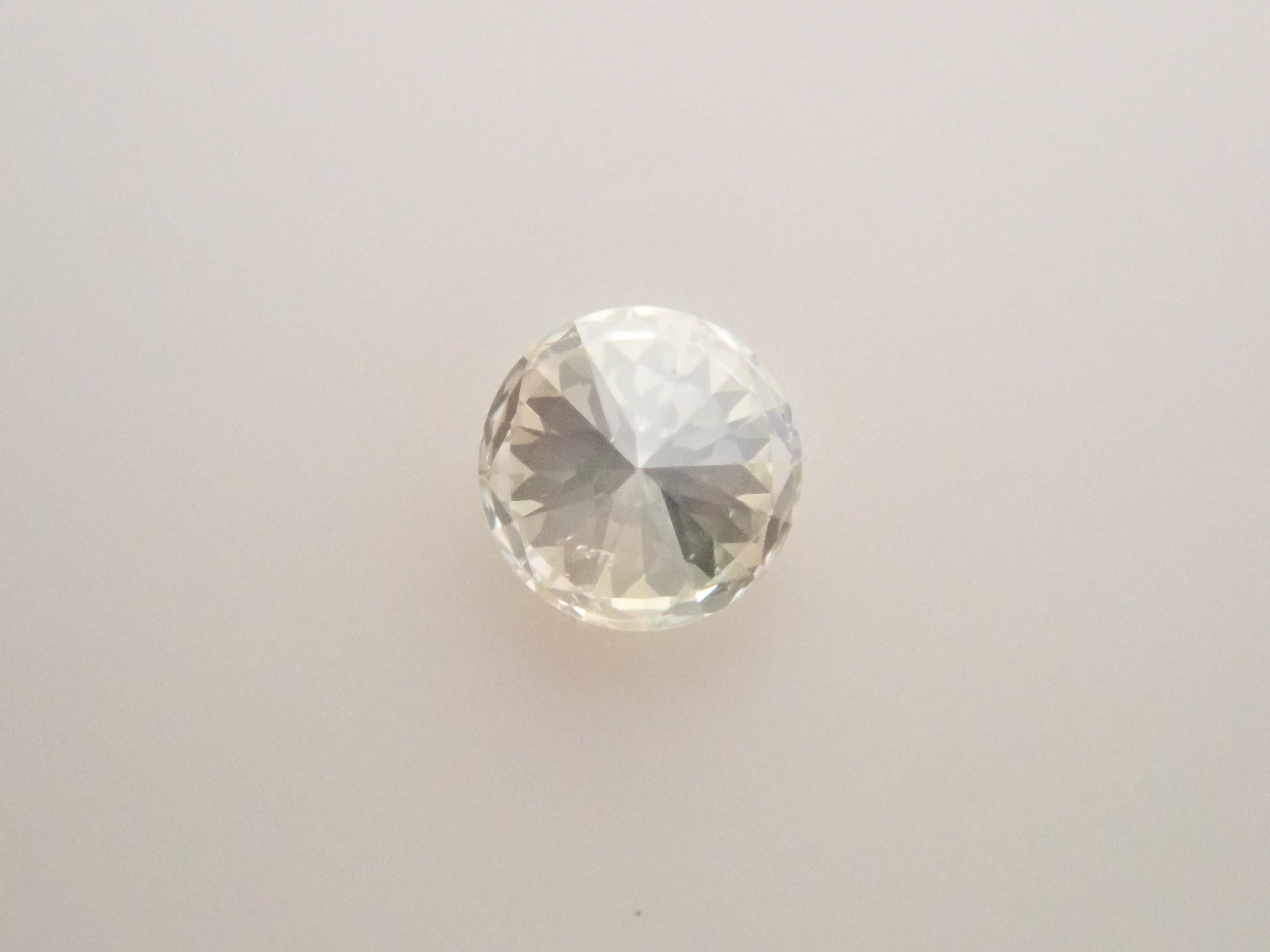 カメレオンダイヤモンド 0.128ctルース(FANCY LIGHT GRAY GREEN, SI-1)