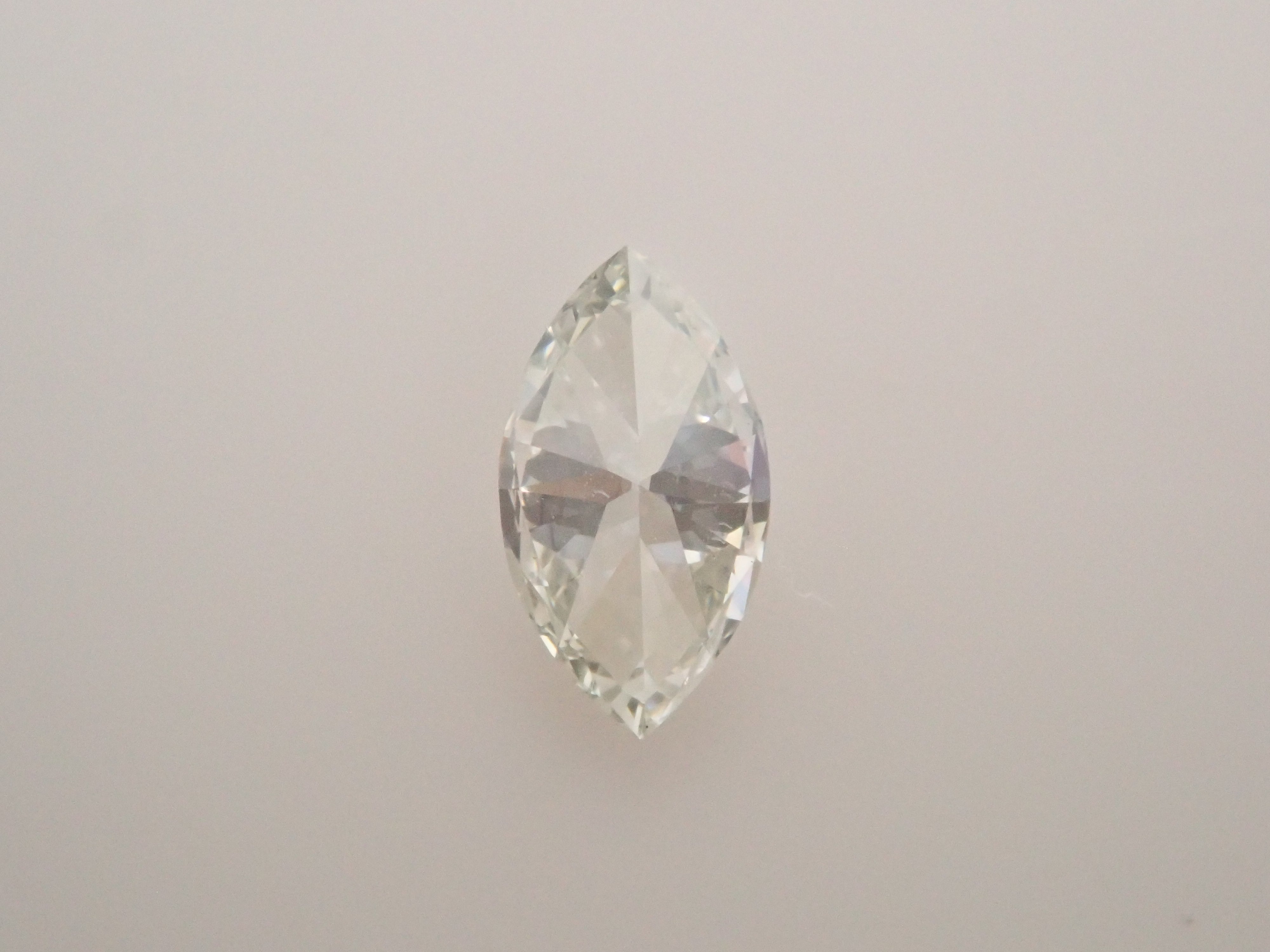 【32501874掲載】カメレオンダイヤモンド 0.153ctルース(LIGHT GRAY GREEN, SI-1)