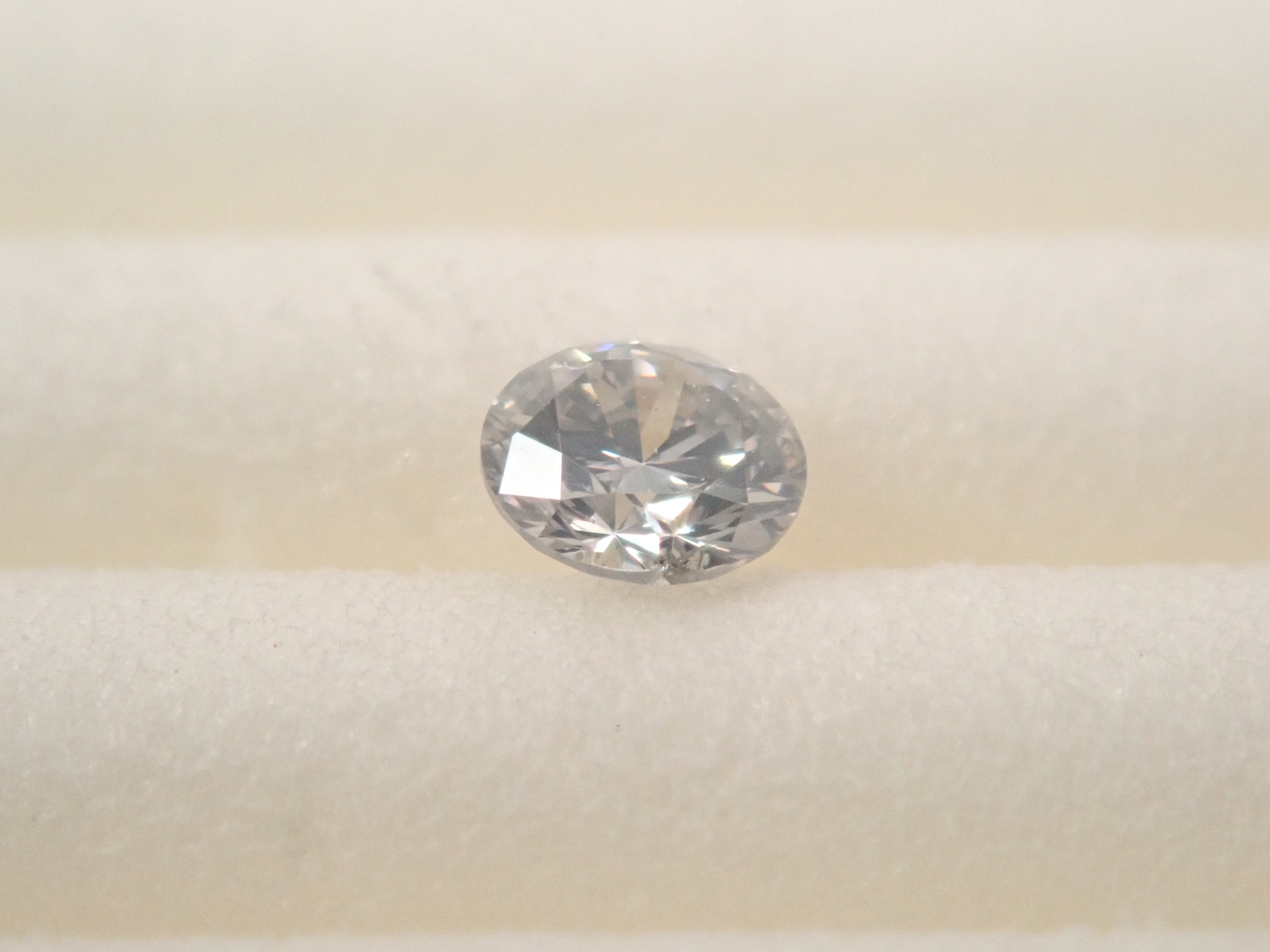 【32501877掲載】グレーダイヤモンド 0.089ctルース(LIGHT GRAY, SI-2)