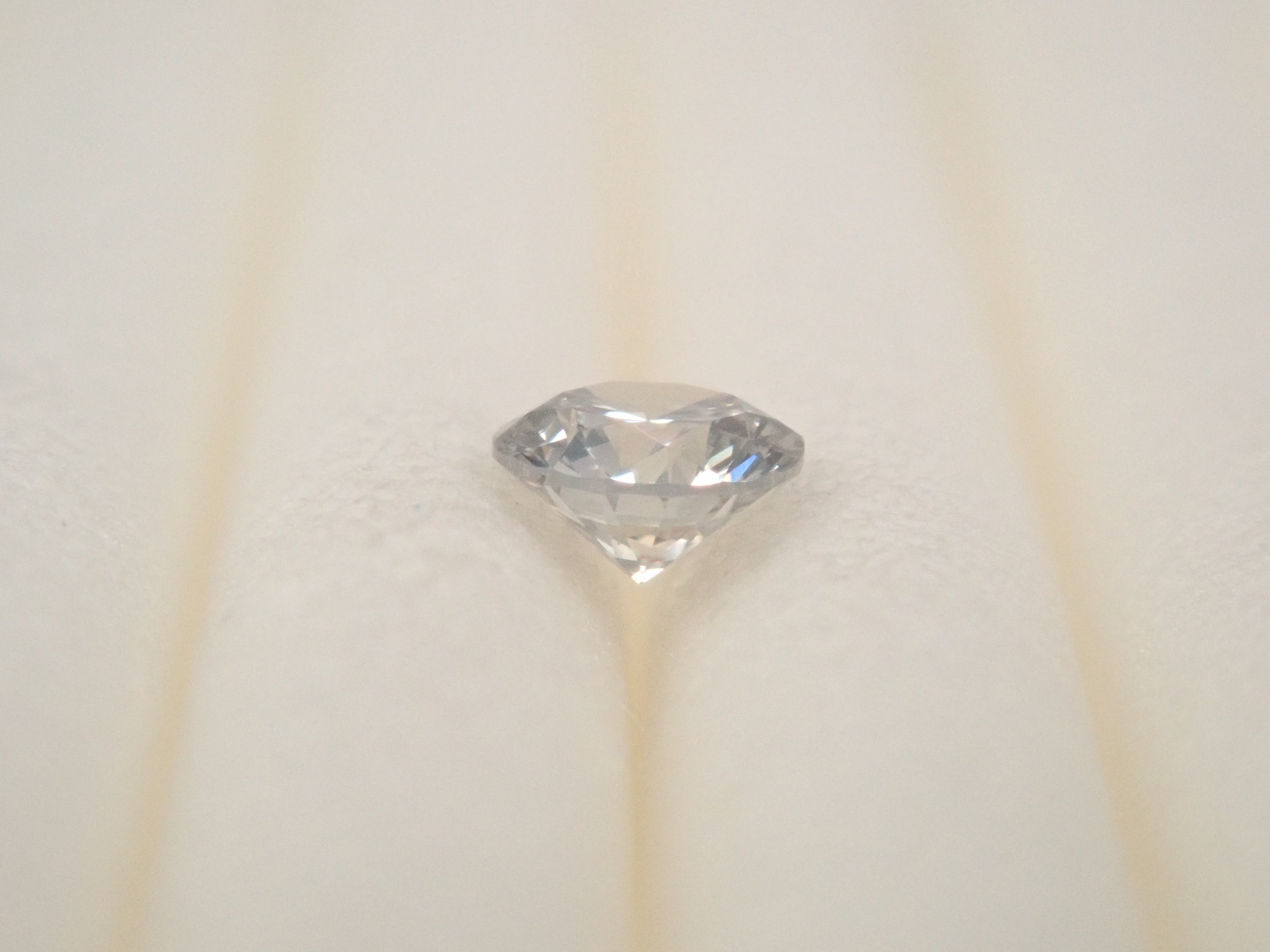 【32501877掲載】グレーダイヤモンド 0.089ctルース(LIGHT GRAY, SI-2)