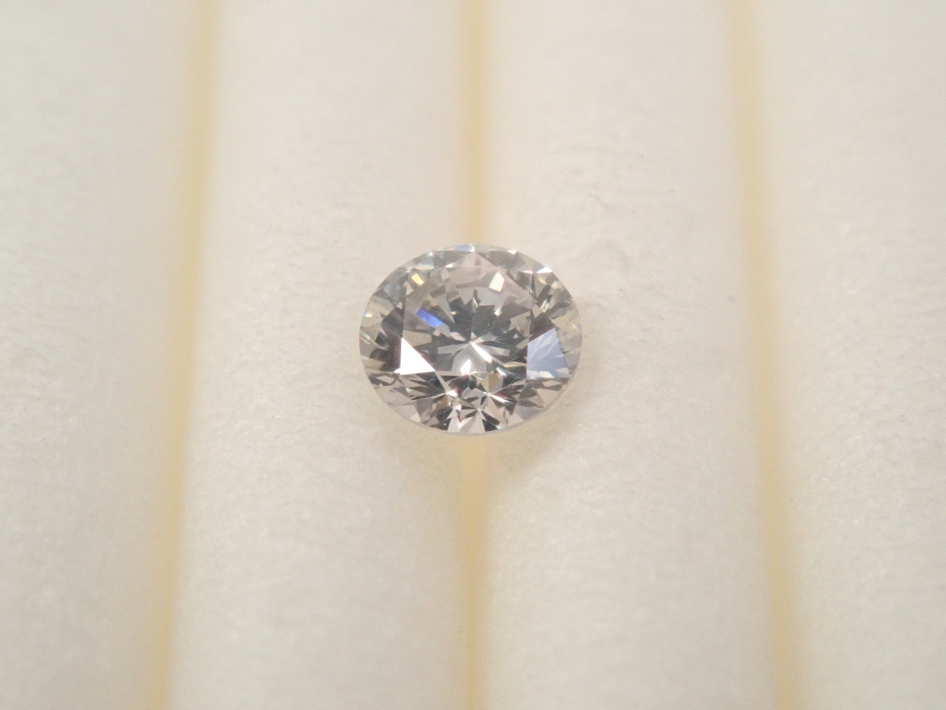 【32501878掲載】グレーダイヤモンド 0.109ctルース(VERY LIGHT GRAY, SI-1)