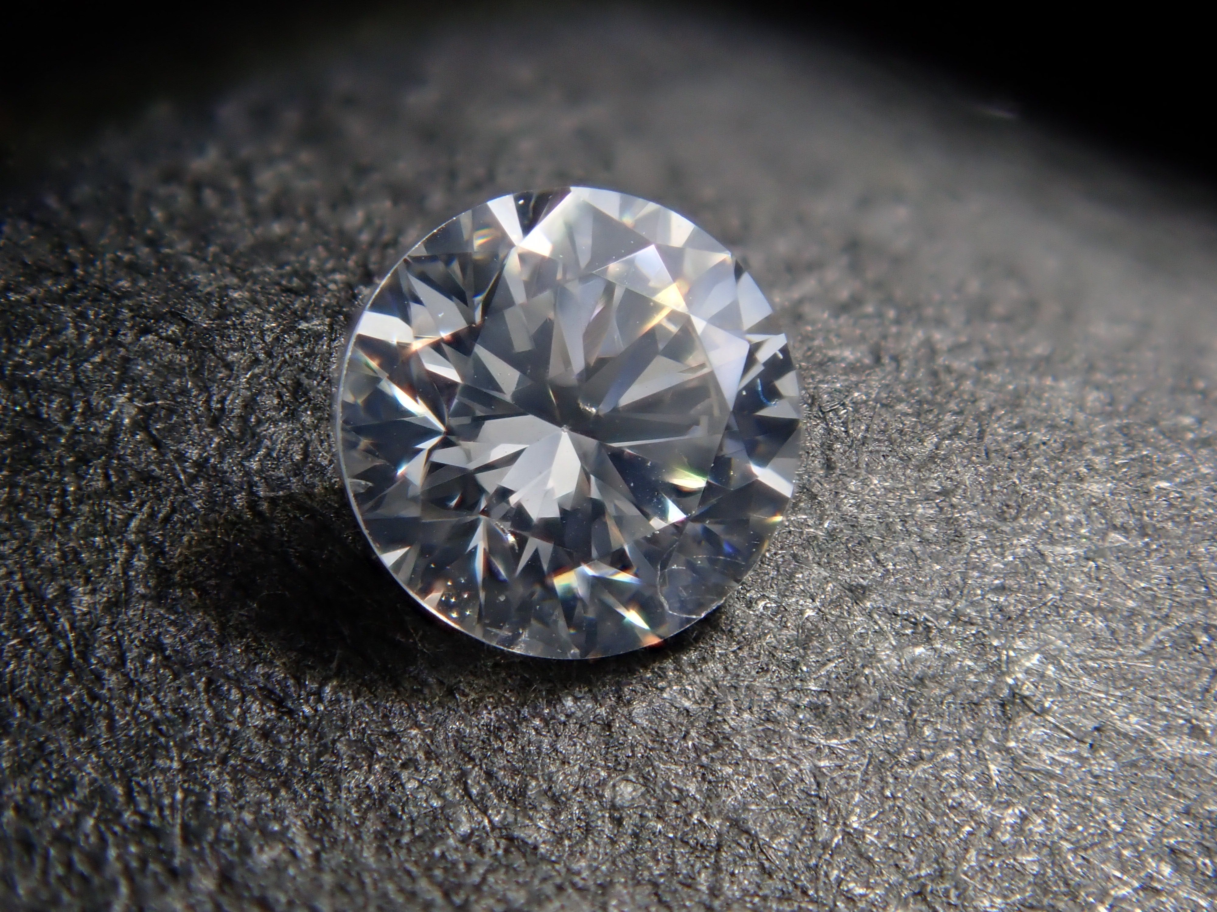 【32501878掲載】グレーダイヤモンド 0.109ctルース(VERY LIGHT GRAY, SI-1)