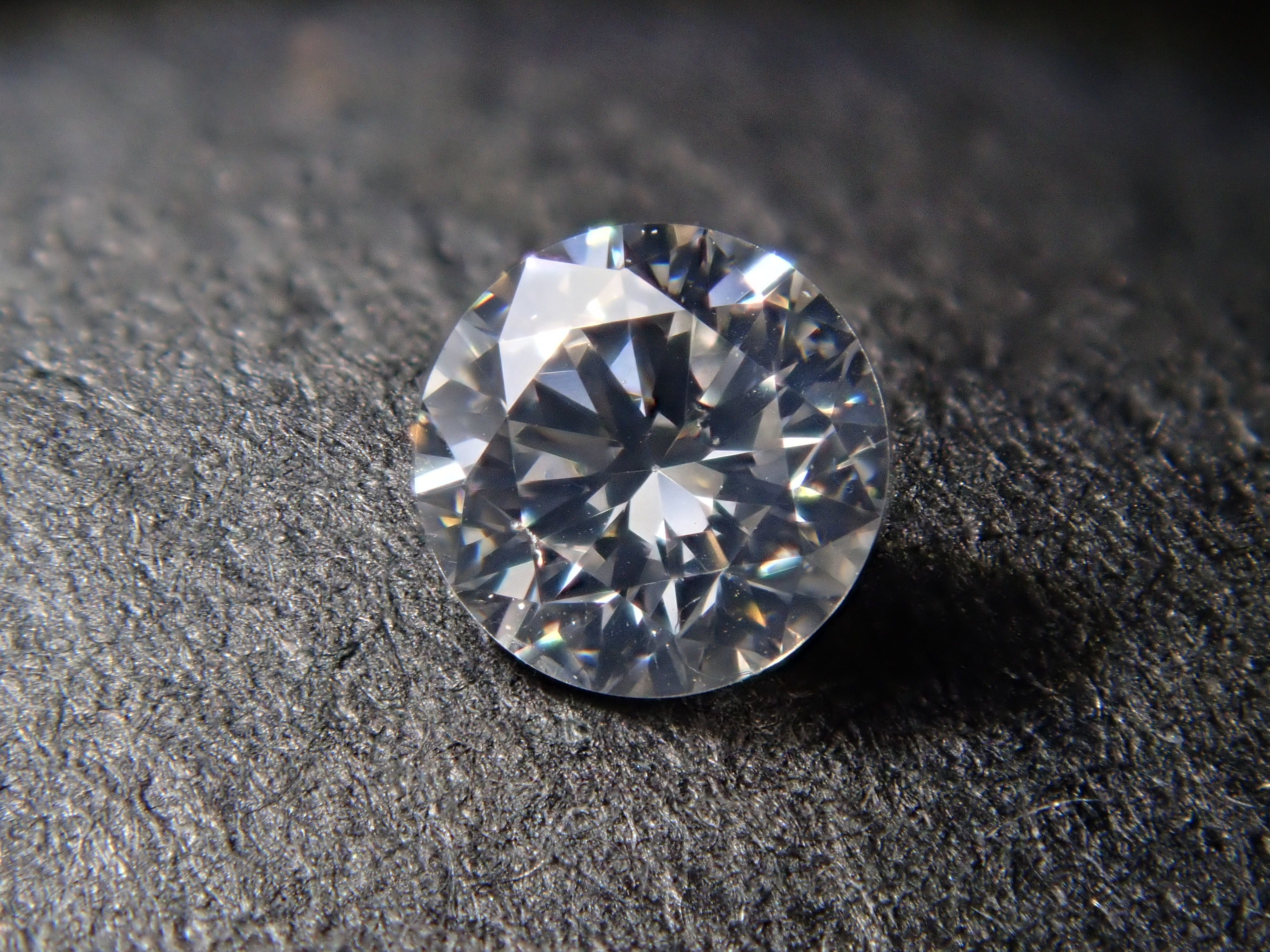 【32501878掲載】グレーダイヤモンド 0.109ctルース(VERY LIGHT GRAY, SI-1)