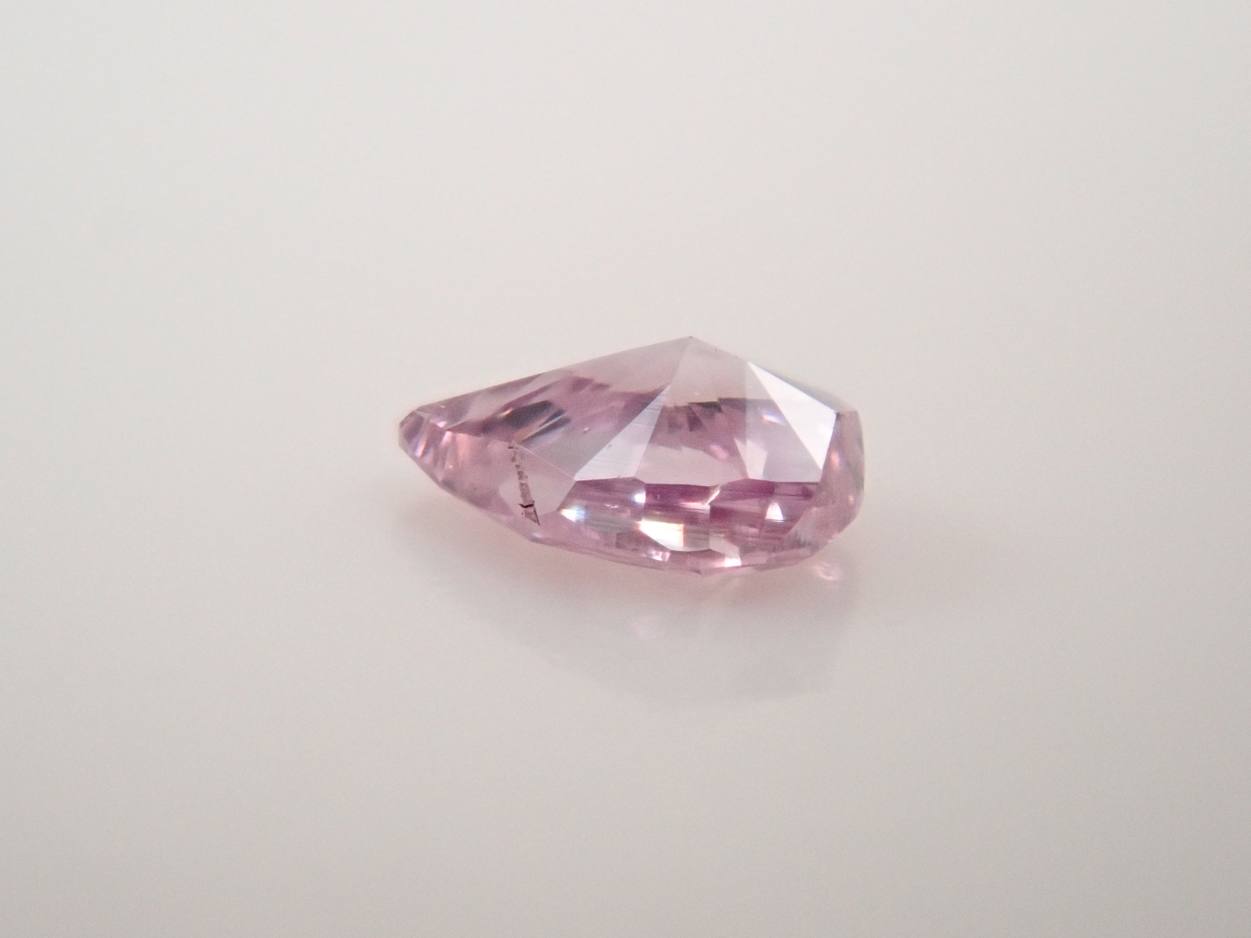 【32501867掲載】パープルダイヤモンド 0.048ctルース(FANCY VIVID PINK PURPLE, SI-1)