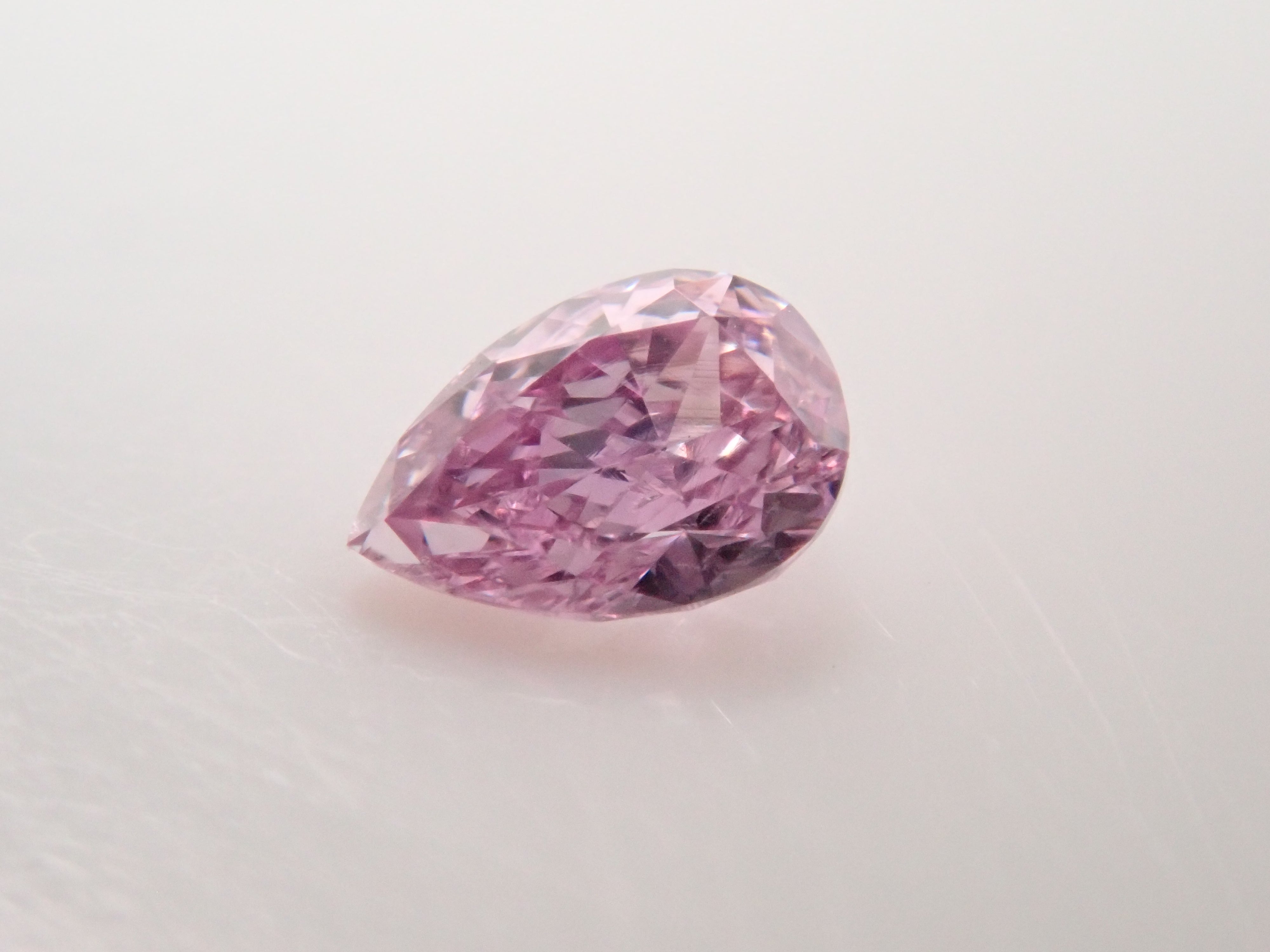 【32501867掲載】パープルダイヤモンド 0.048ctルース(FANCY VIVID PINK PURPLE, SI-1)