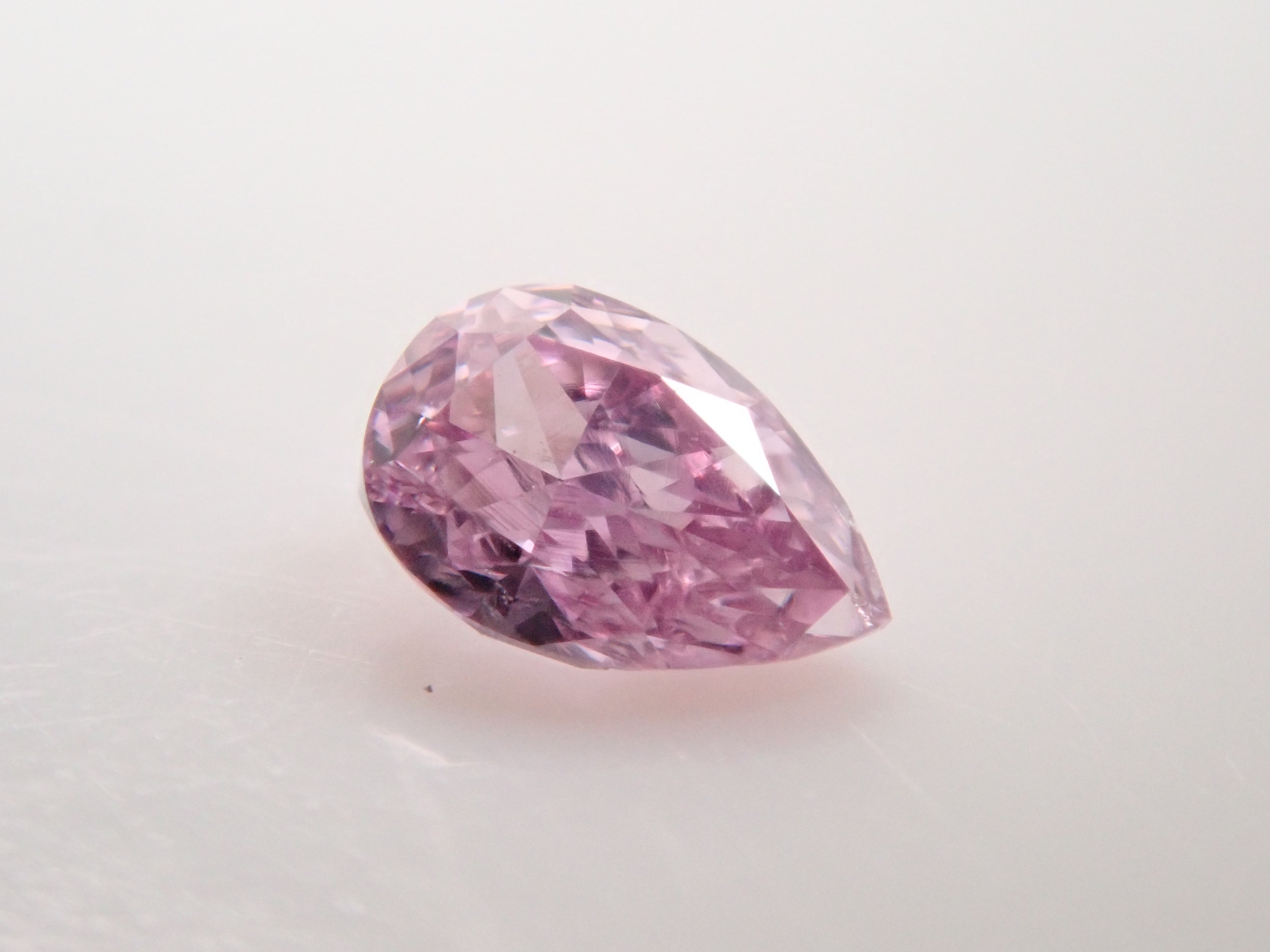 【32501867掲載】パープルダイヤモンド 0.048ctルース(FANCY VIVID PINK PURPLE, SI-1)