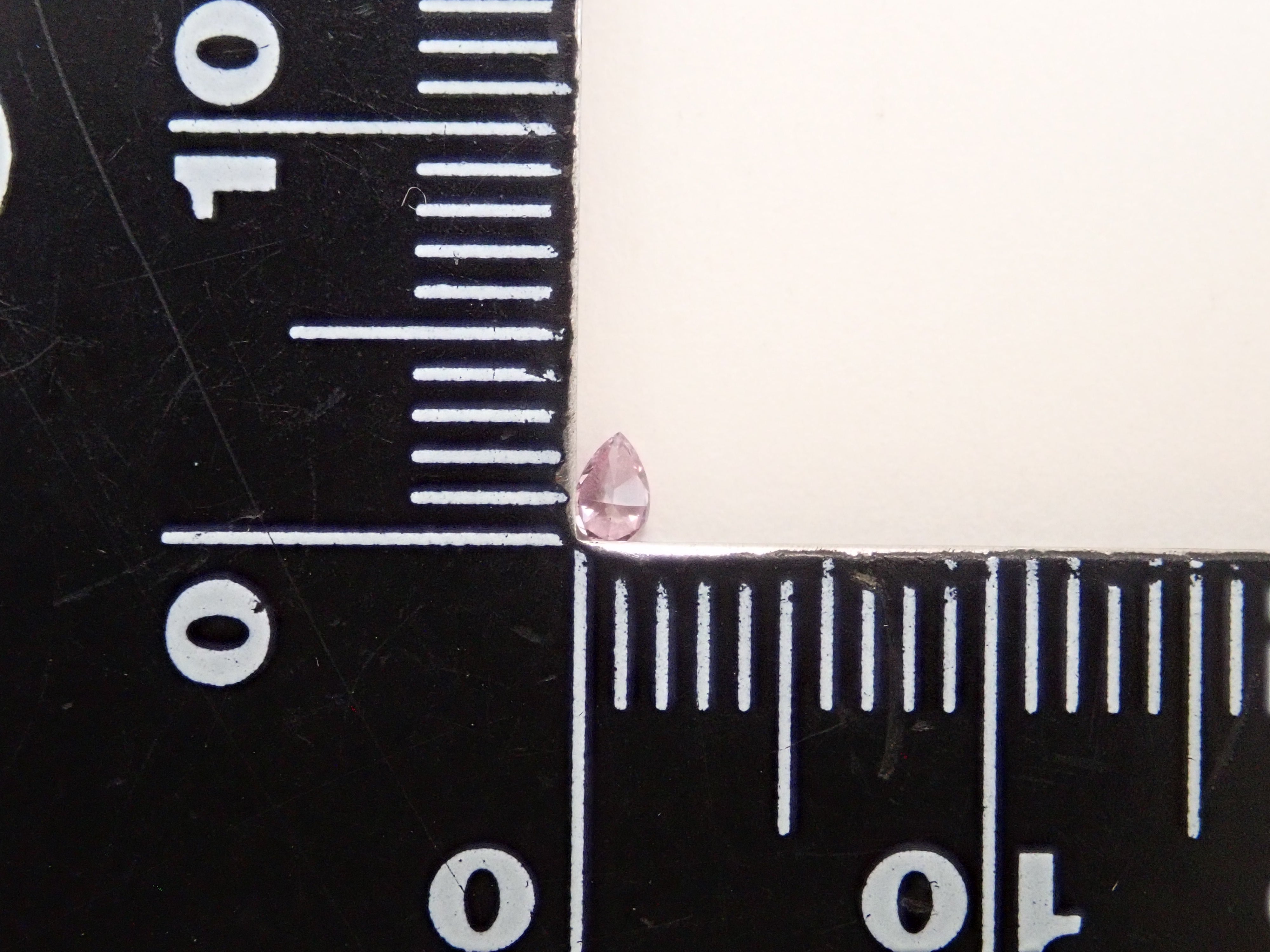 【32501867掲載】パープルダイヤモンド 0.048ctルース(FANCY VIVID PINK PURPLE, SI-1)