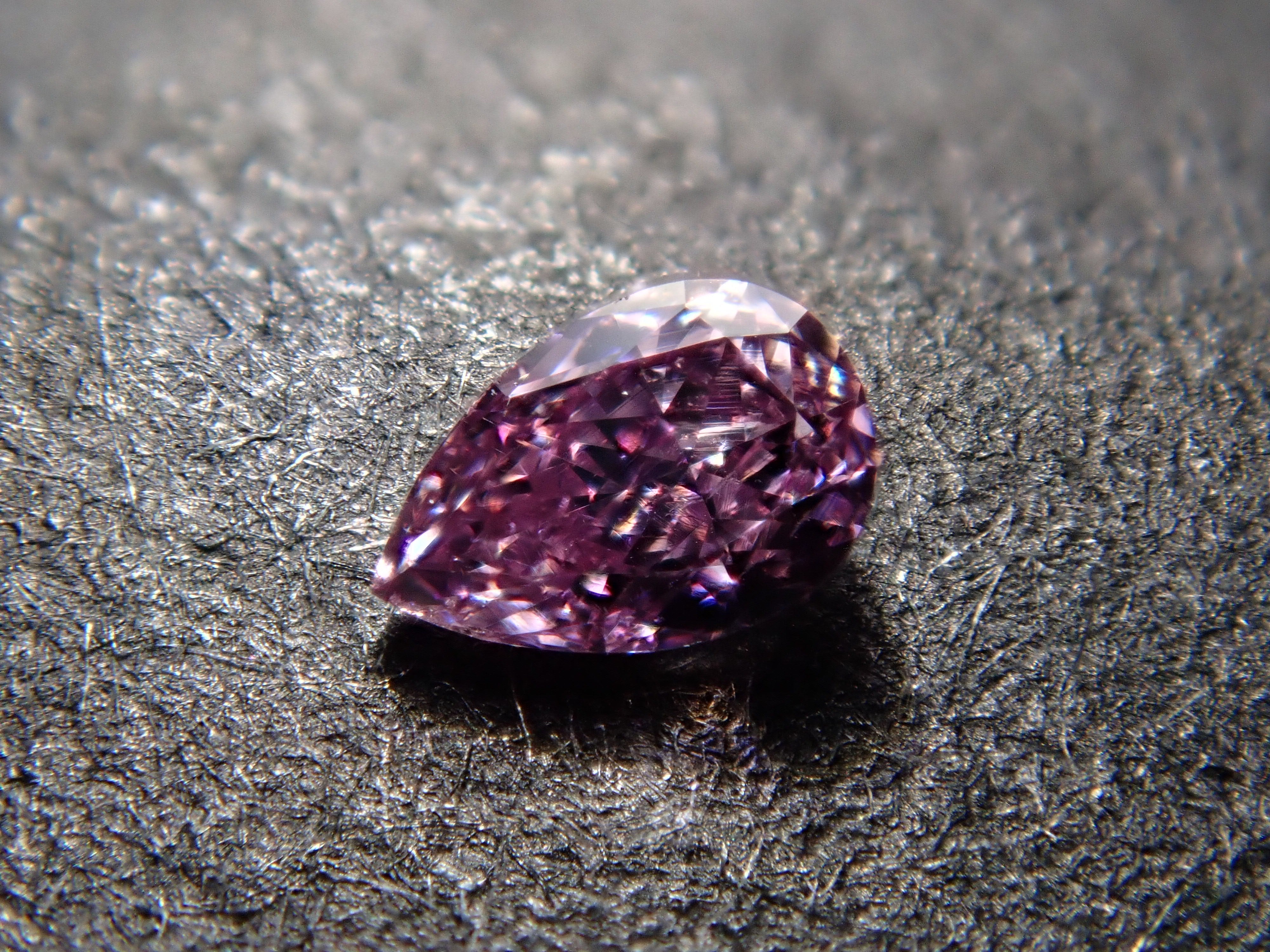 【32501867掲載】パープルダイヤモンド 0.048ctルース(FANCY VIVID PINK PURPLE, SI-1)