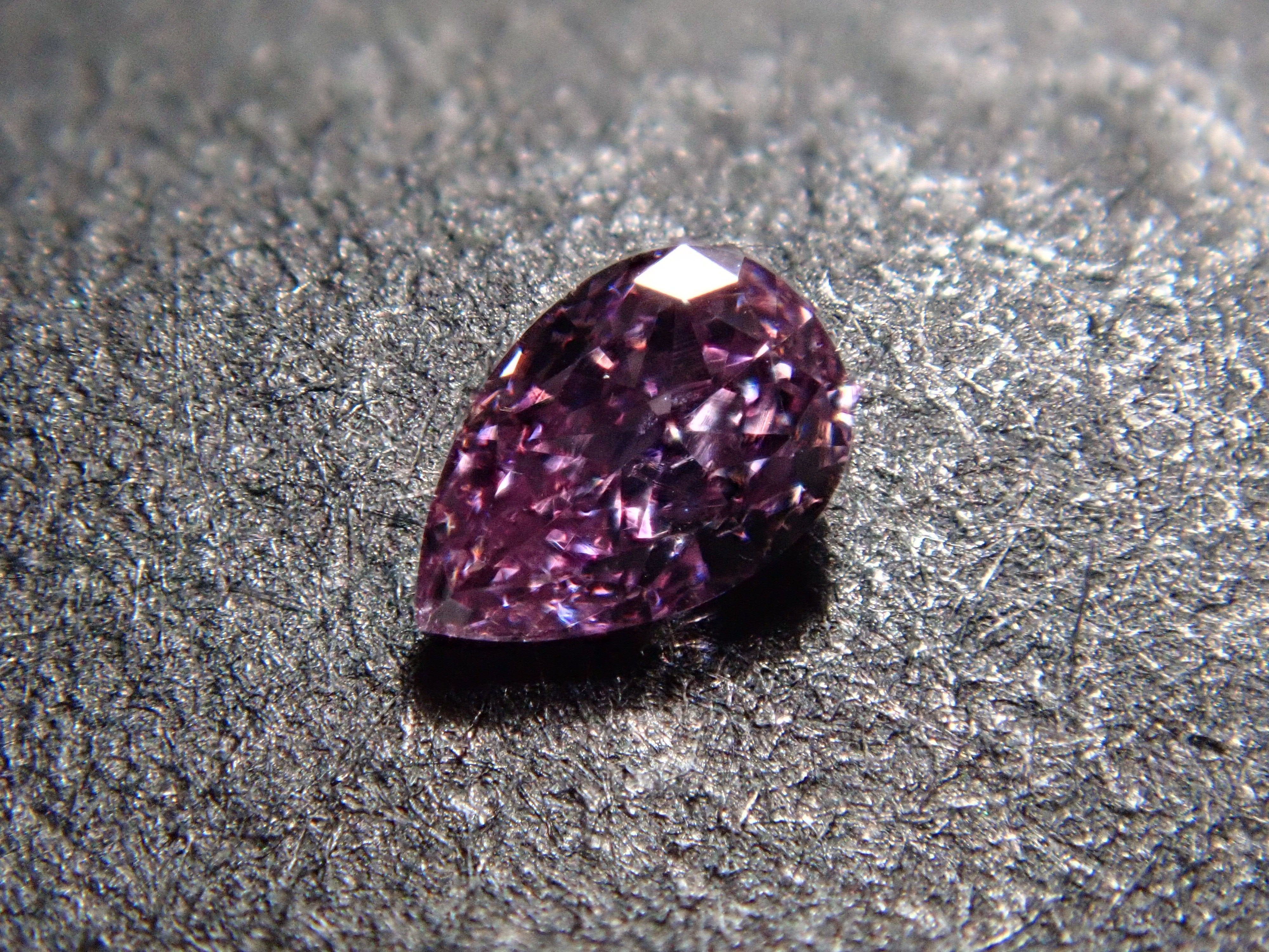 【32501867掲載】パープルダイヤモンド 0.048ctルース(FANCY VIVID PINK PURPLE, SI-1)