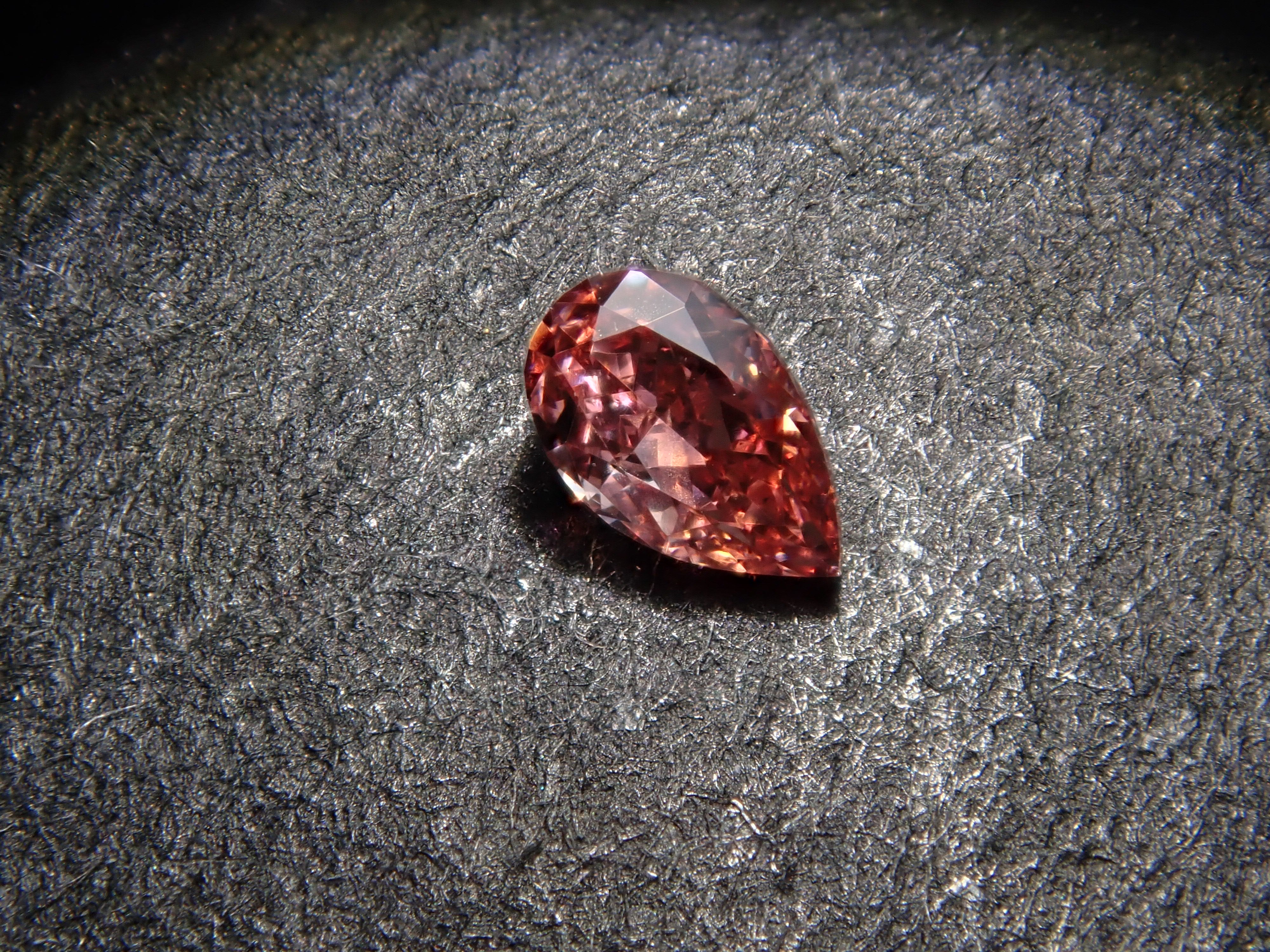 ピンクダイヤモンド 0.060ctルース(FANCY INTENSE PINK, VS-2)