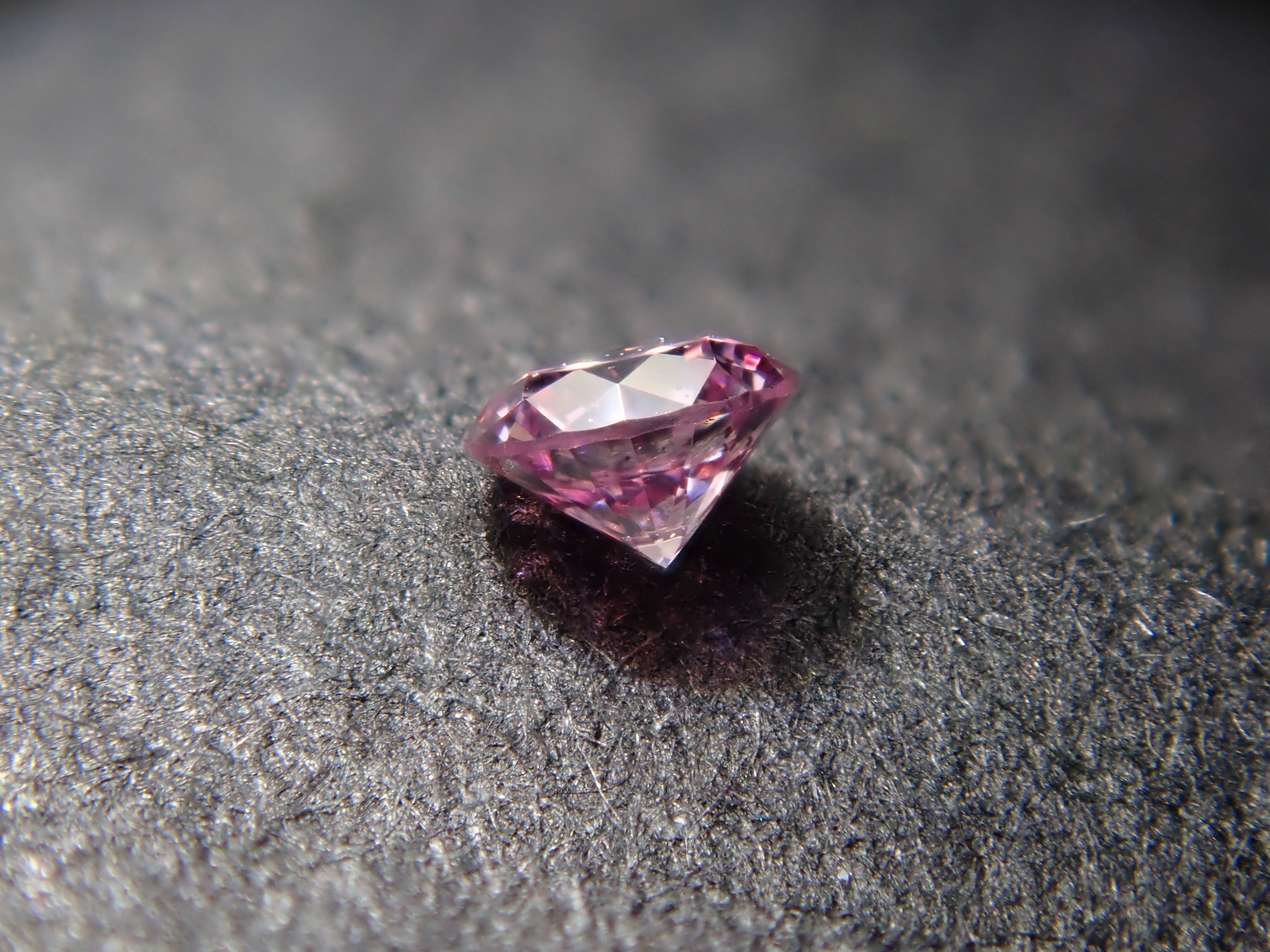 【32501870掲載】ピンクダイヤモンド 0.030ctルース(FANCY PURPLISH PINK, SI-1)