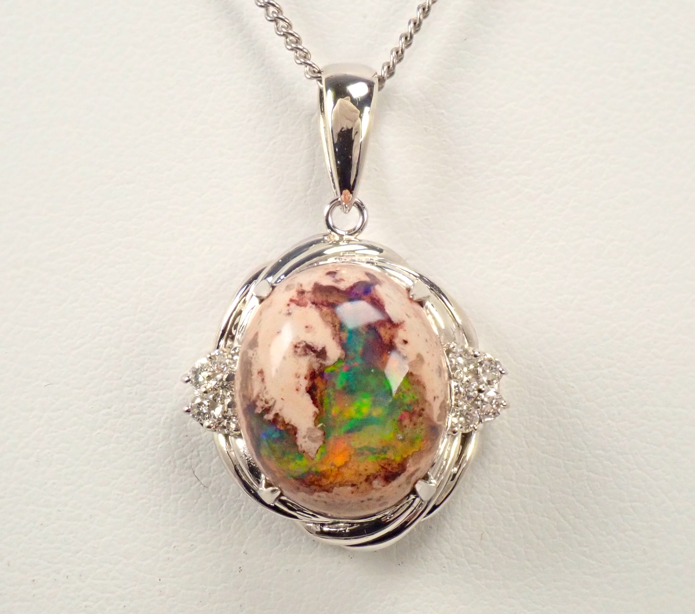 【4/18 22時販売】【カラフリ】Pt900 カンテラオパール 7.809ct・ダイヤモンド0.19ctペンダントトップ（ネックレストップ）