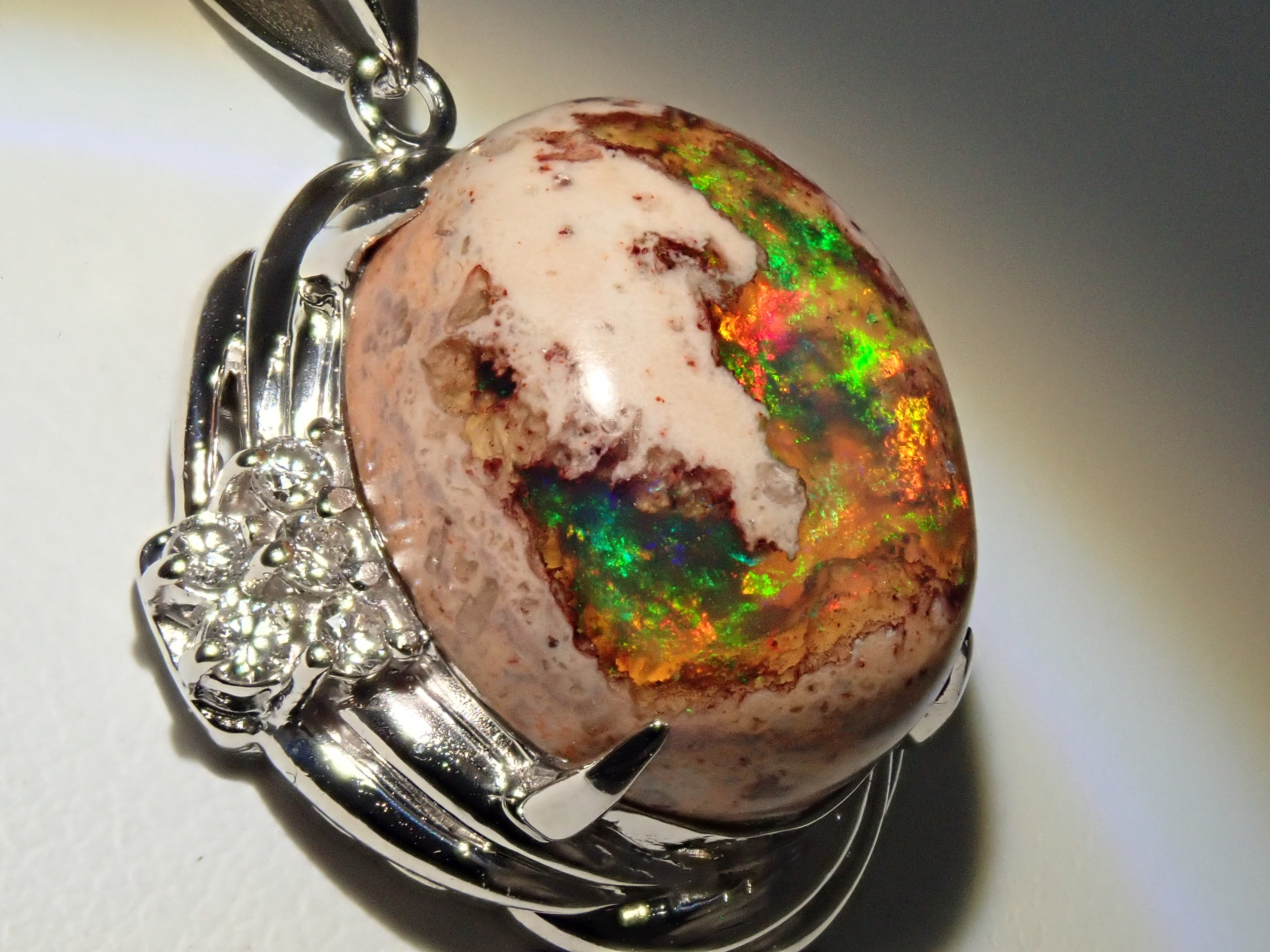 【22602560掲載】【カラフリ】Pt900 カンテラオパール 7.809ctct リング