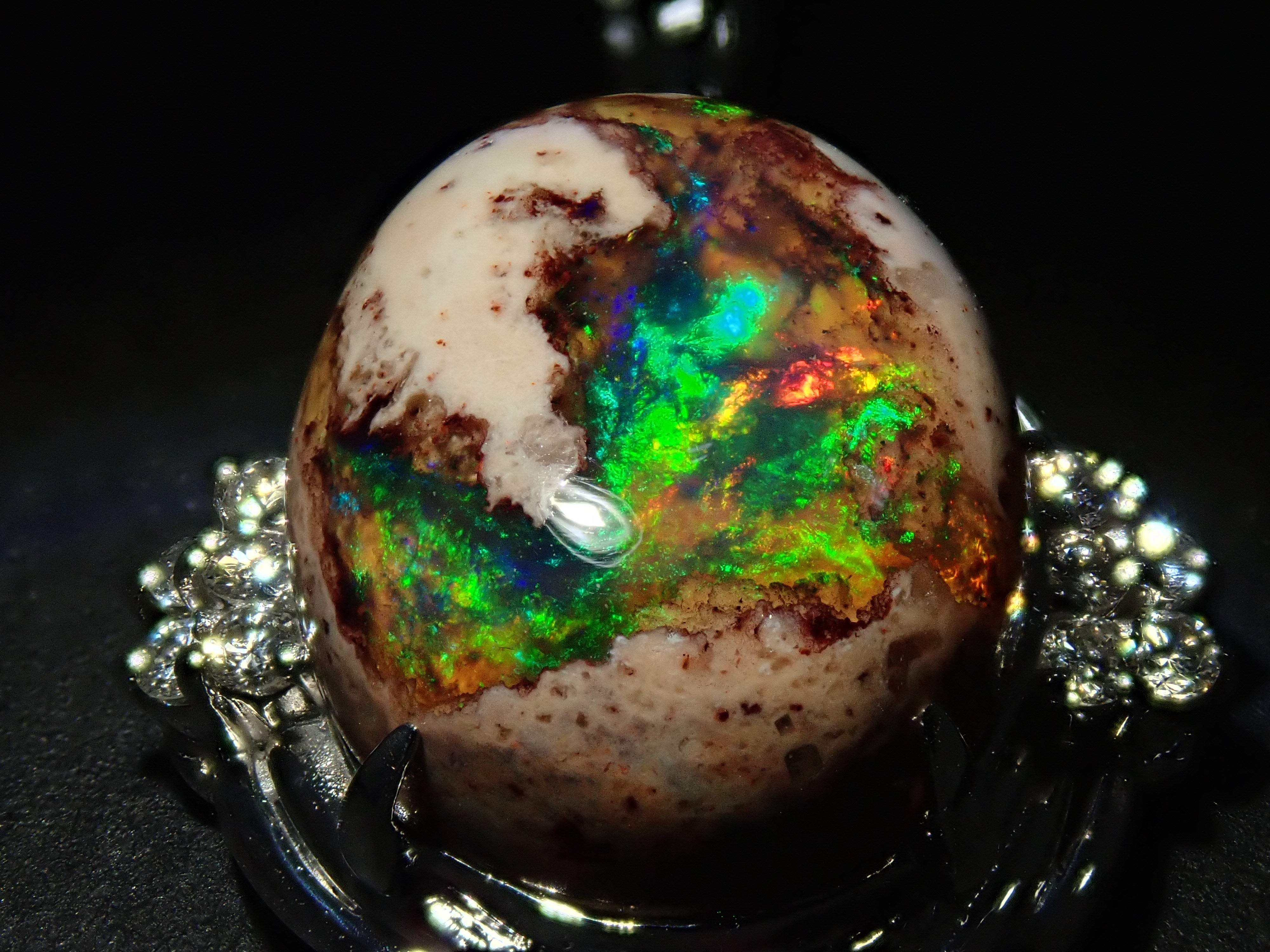 【22602560掲載】【カラフリ】Pt900 カンテラオパール 7.809ctct リング