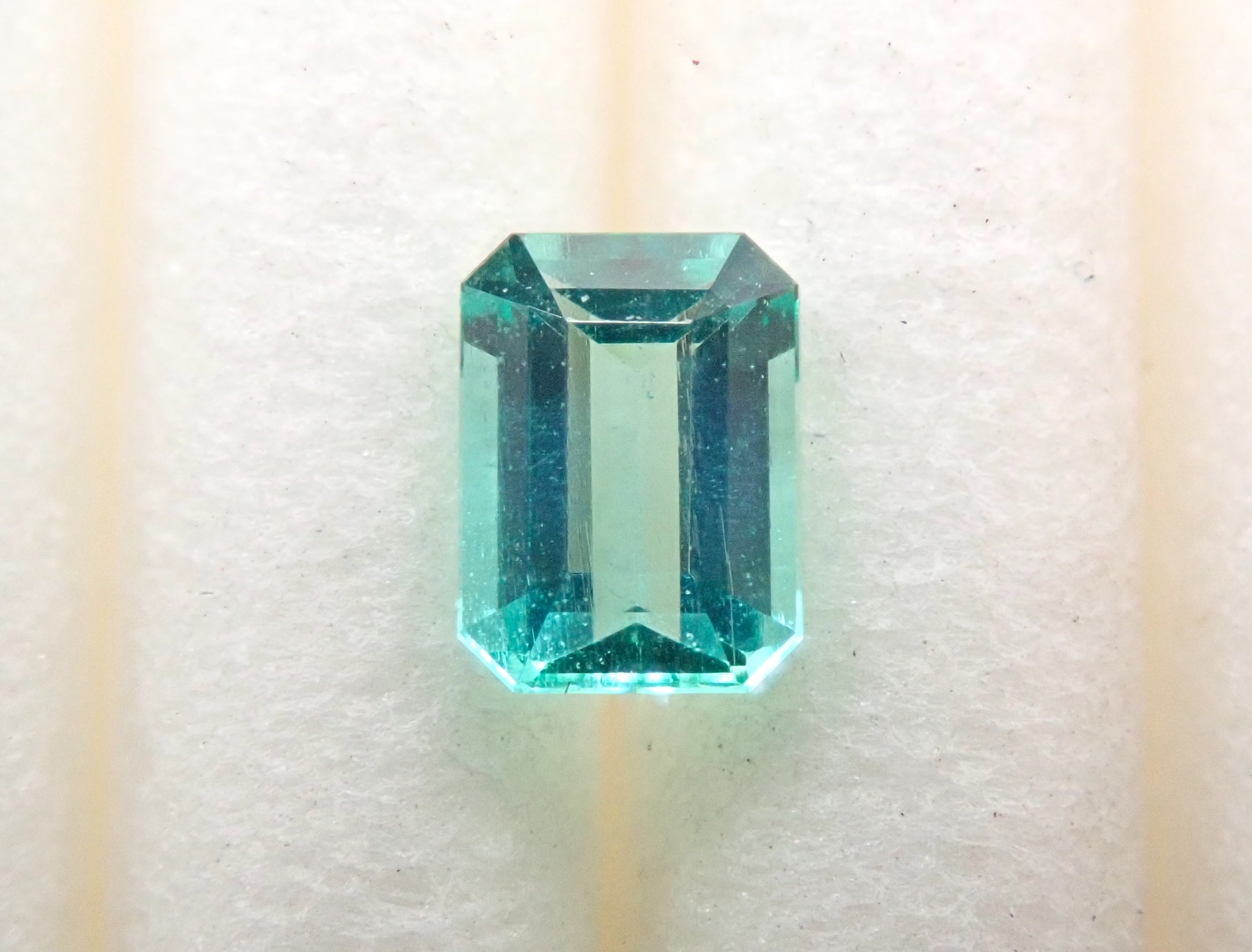 [On sale at 10pm on 7/31] Brazilian oil-free emerald (NONE) 0.140ct loose GIA