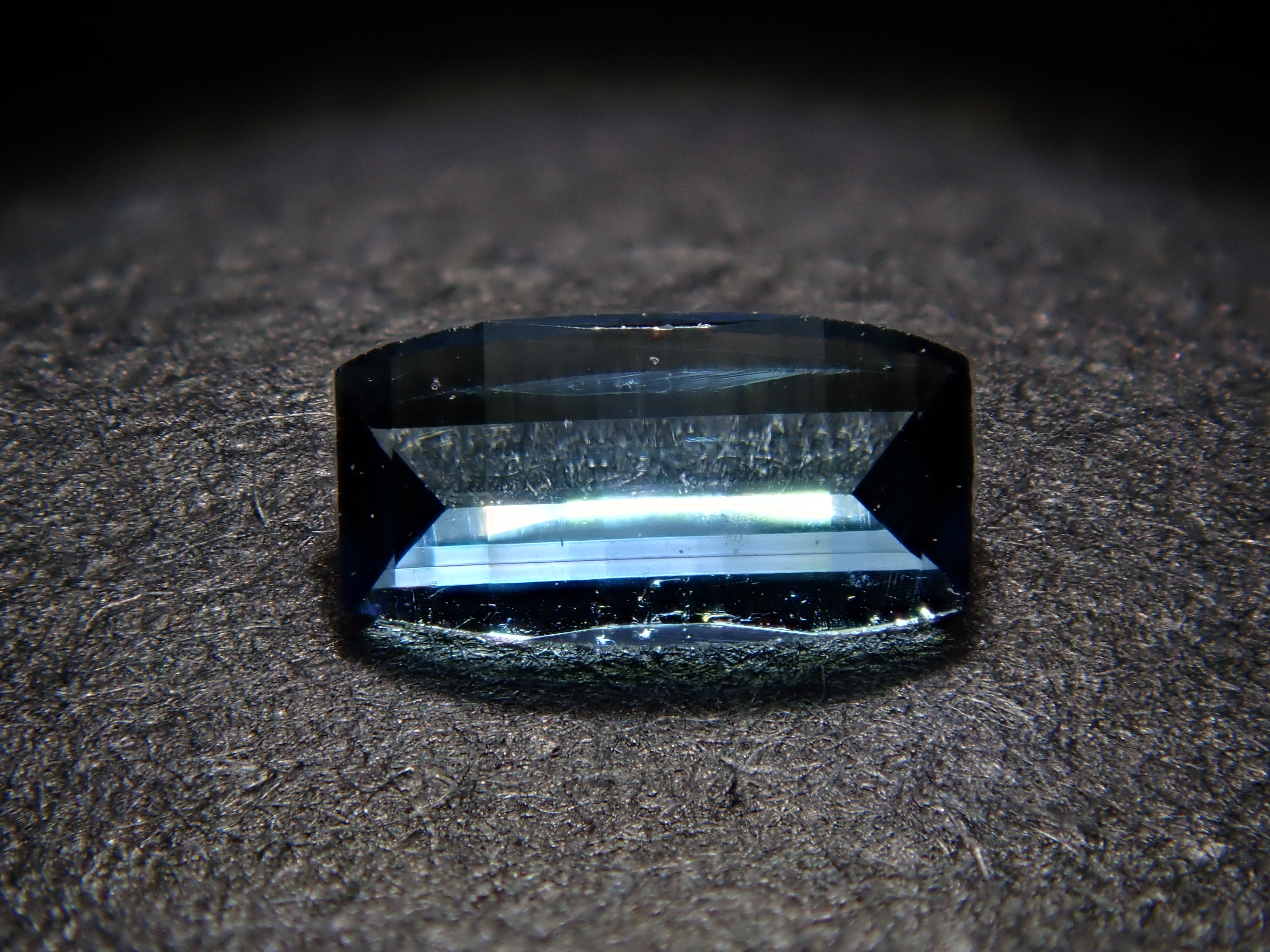 【12562715掲載】ブラジル産インディゴライトトルマリン 0.105ctルース