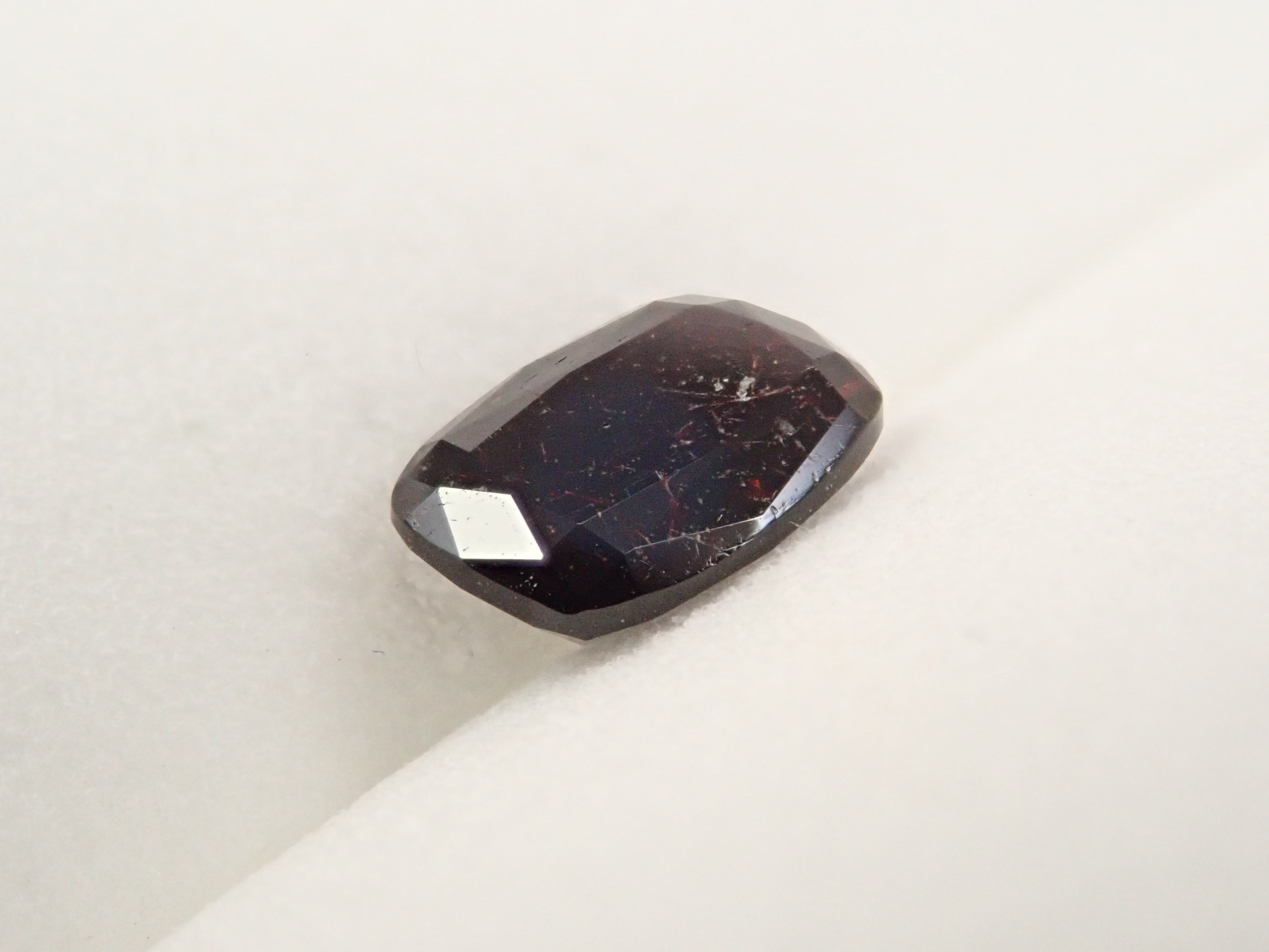 【12562748掲載】アメリカ産ネプチュナイト 0.859ctルース