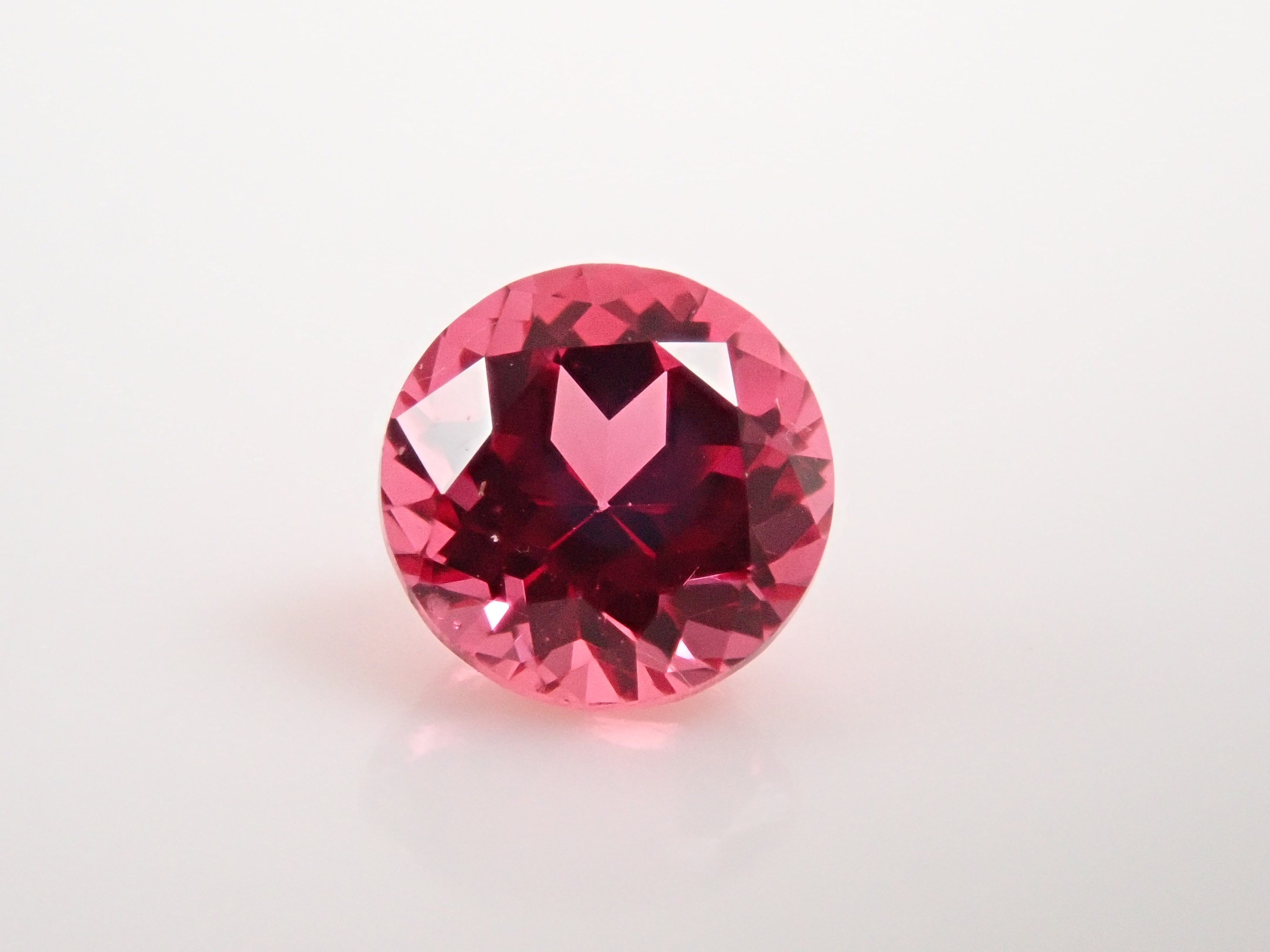 【12562750掲載】ミャンマー産レッドスピネル 0.257ctルース