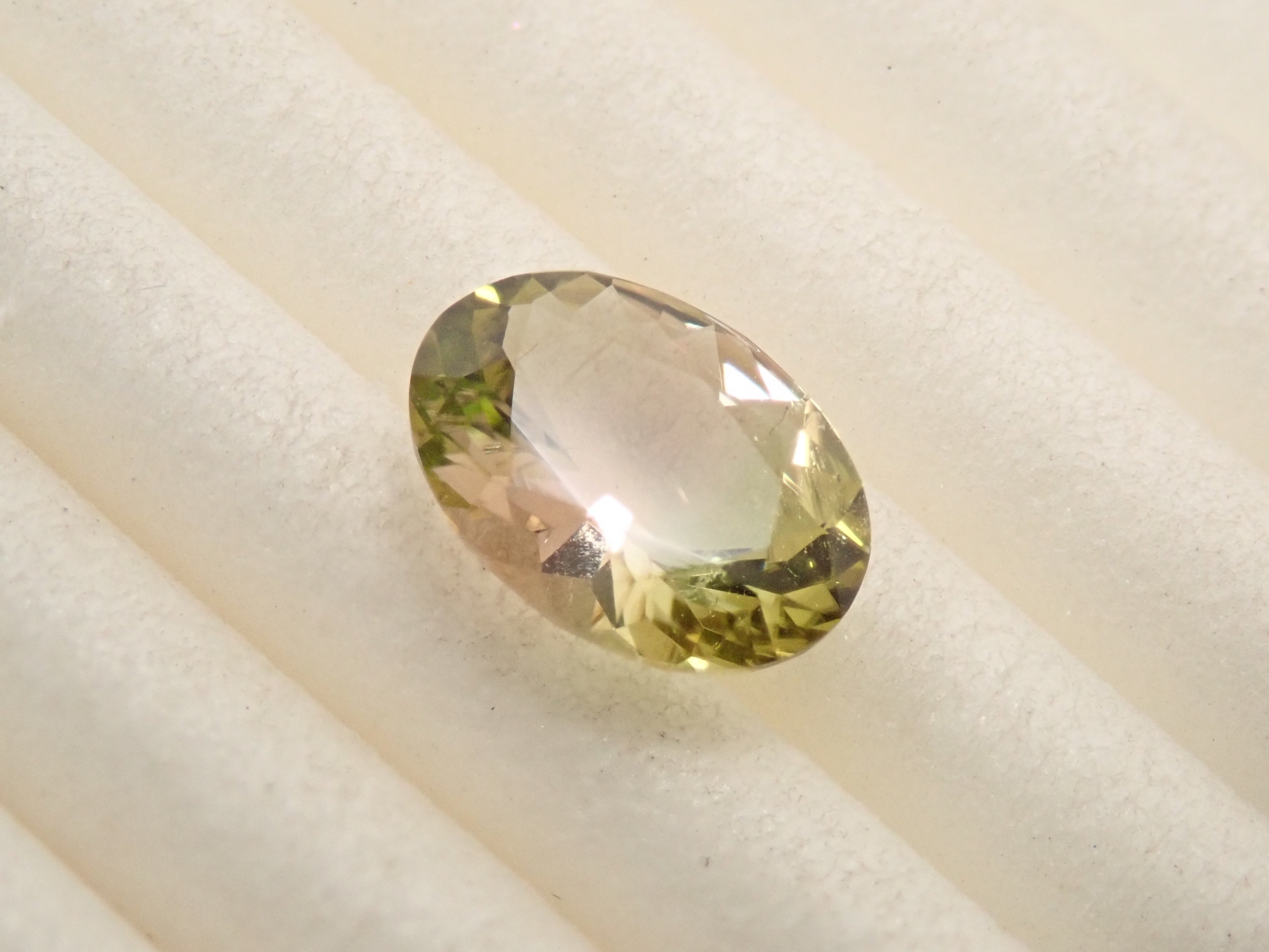 【12562822掲載】ブラジル産バイカラートルマリン 0.780ctルース