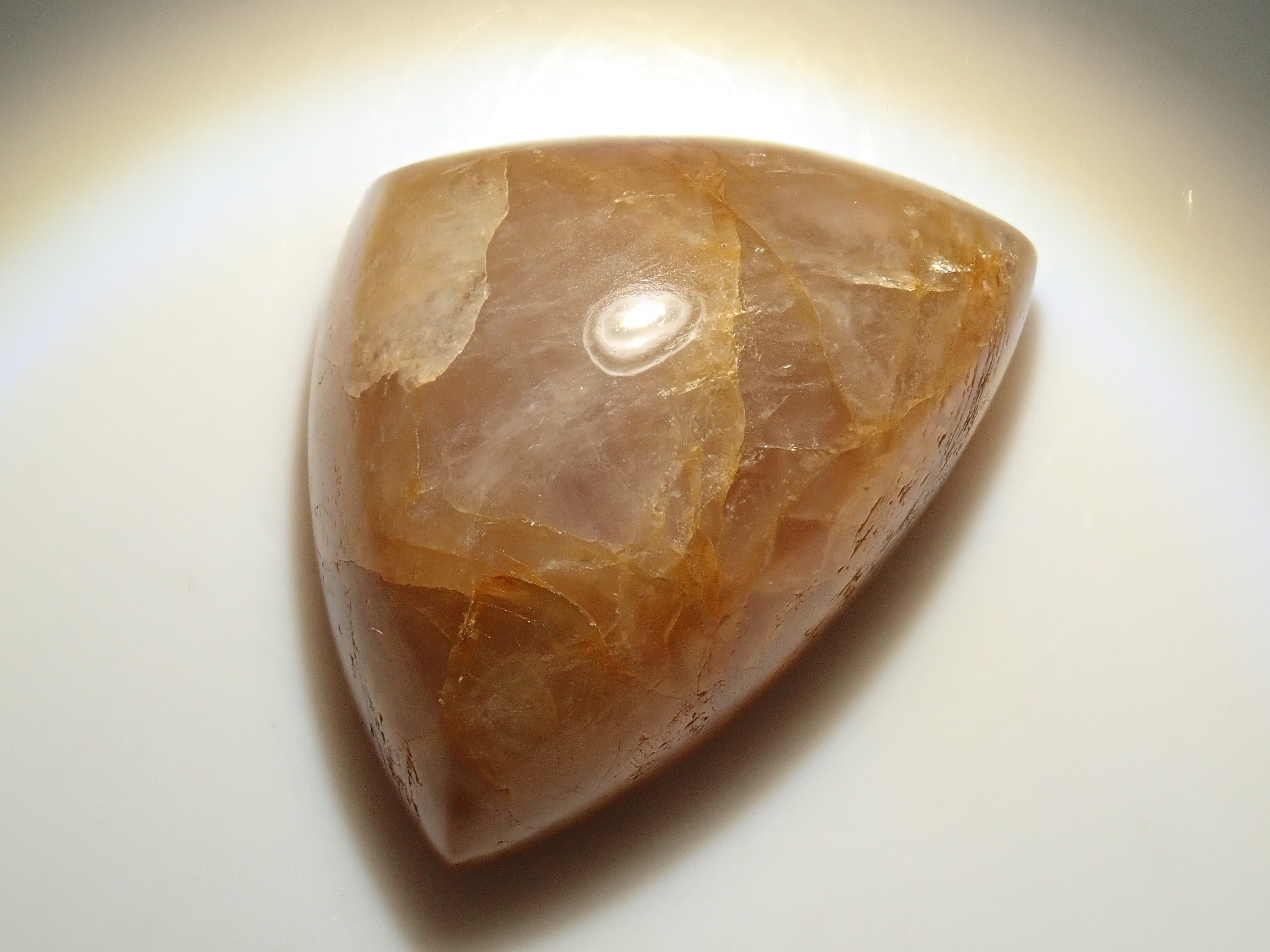 【12562824掲載】ミャンマー産マスグラバイト／ターフェアイト 15.472ctルース